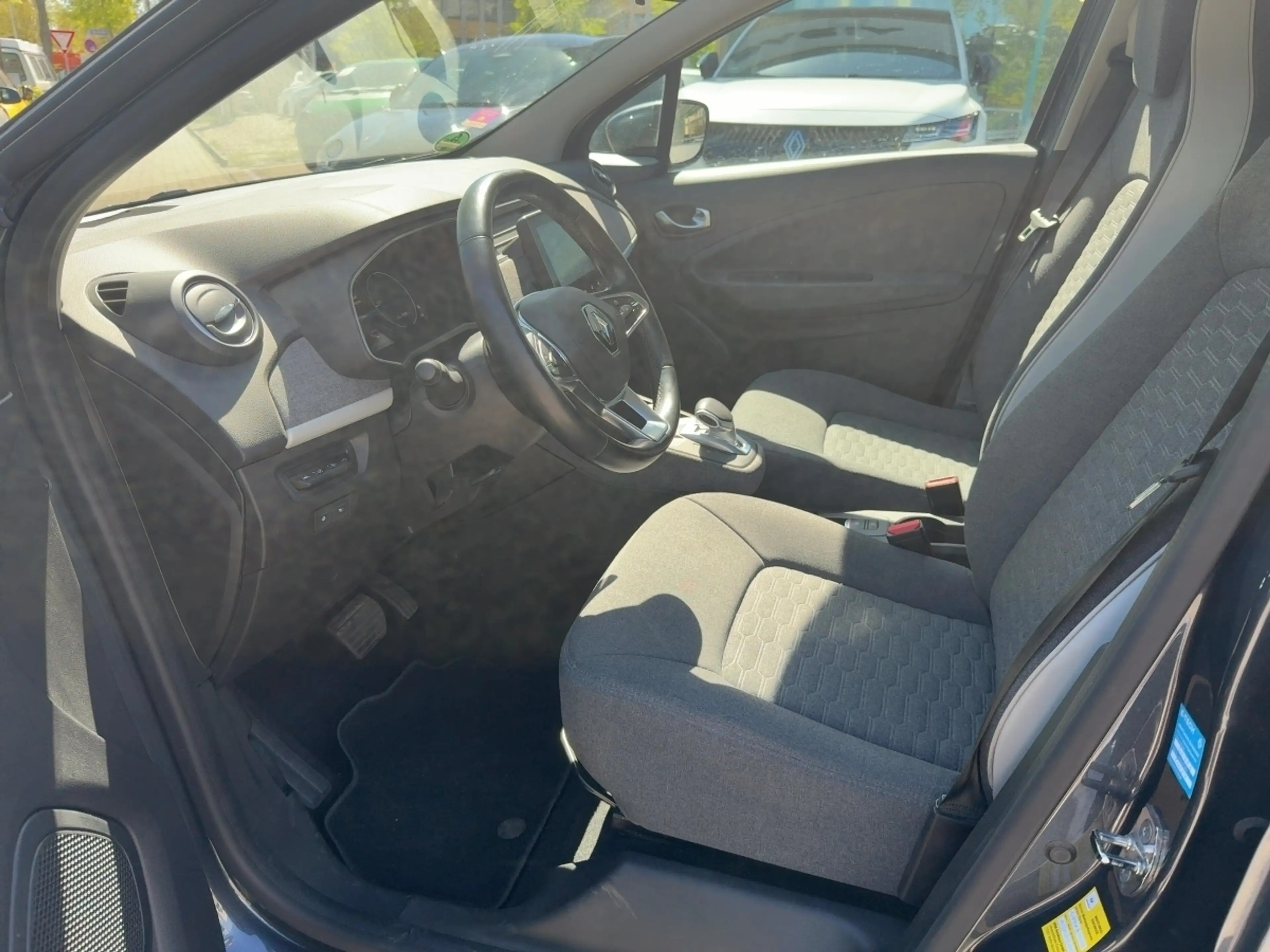 Renault ZOE E-TECH R110 / 50 KW — photo 7