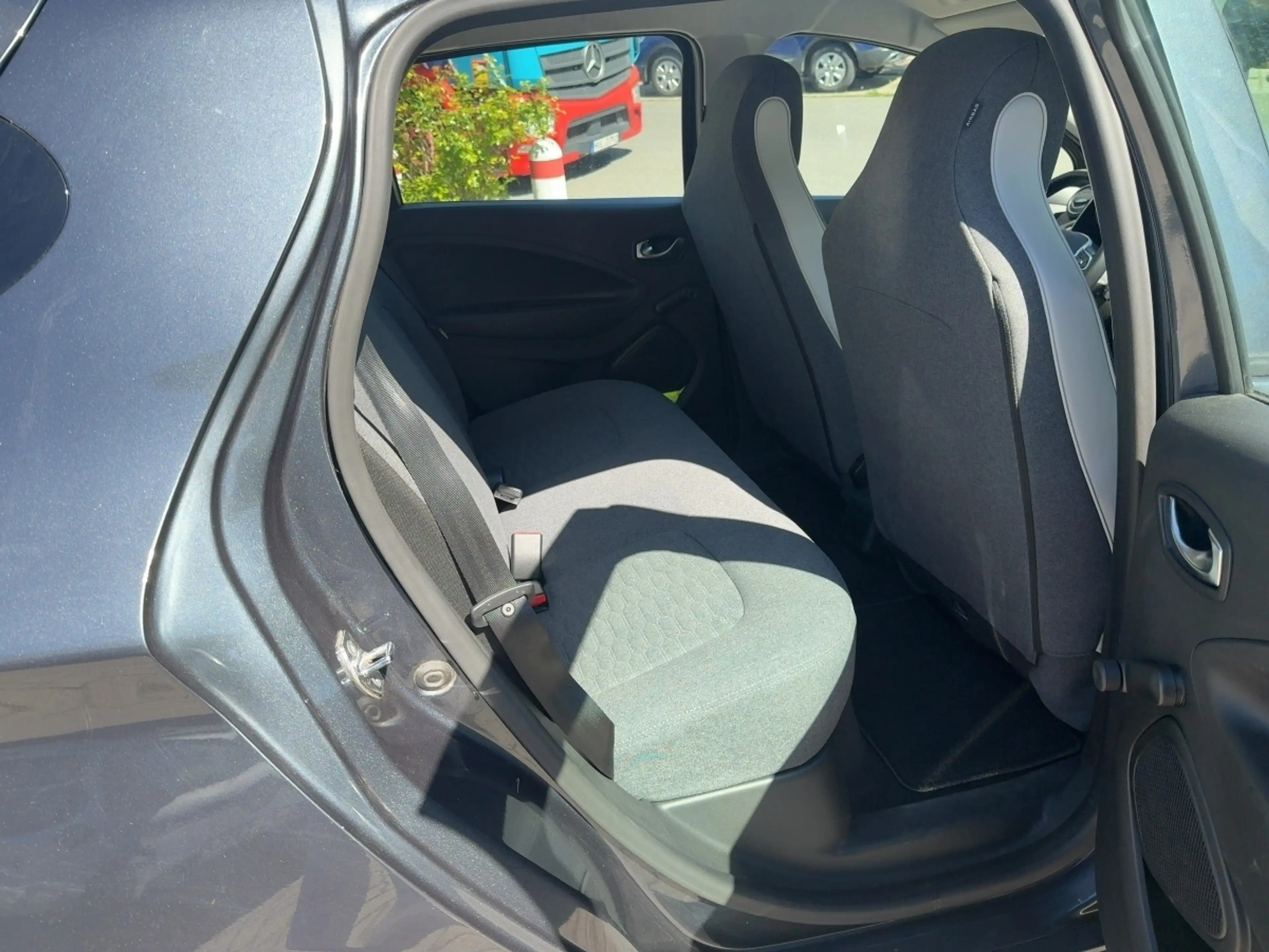 Renault ZOE E-TECH R110 / 50 KW — photo 14