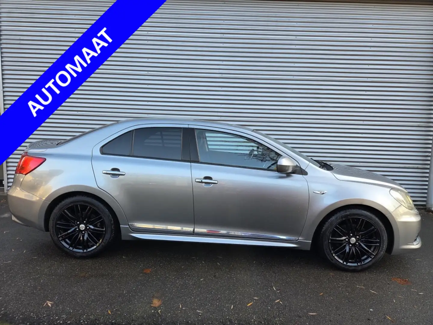 Suzuki Kizashi 2.4 Sport AUTOMAAT/ AWD/ Trekhaak/ Schuif/kantelda Grau - 1
