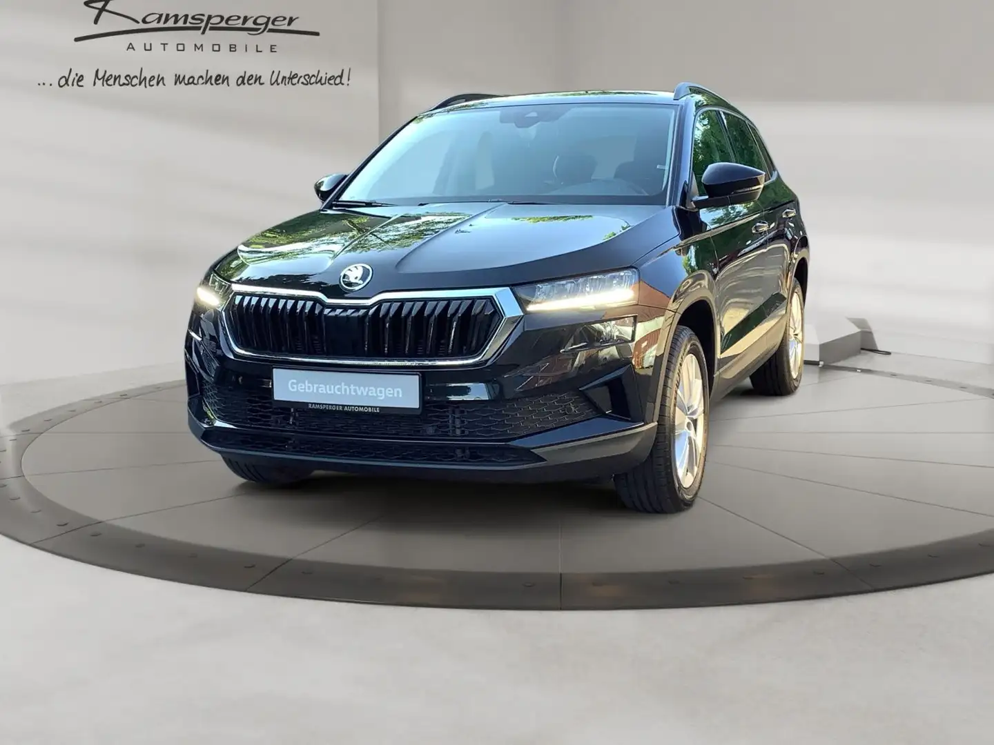 Skoda Karoq 1.5 TSI DSG Drive AHK ACC LED Navi Kamera Schwarz - 2