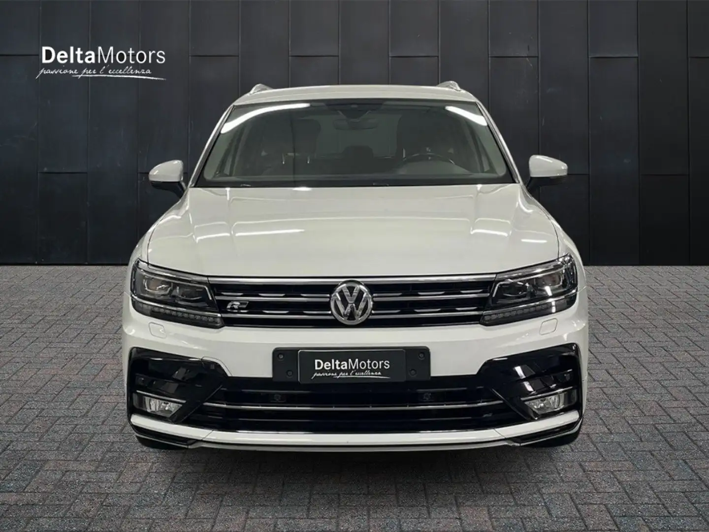 Volkswagen Tiguan 2.0 TDI SCR BlueMotion Executive Bianco - 2