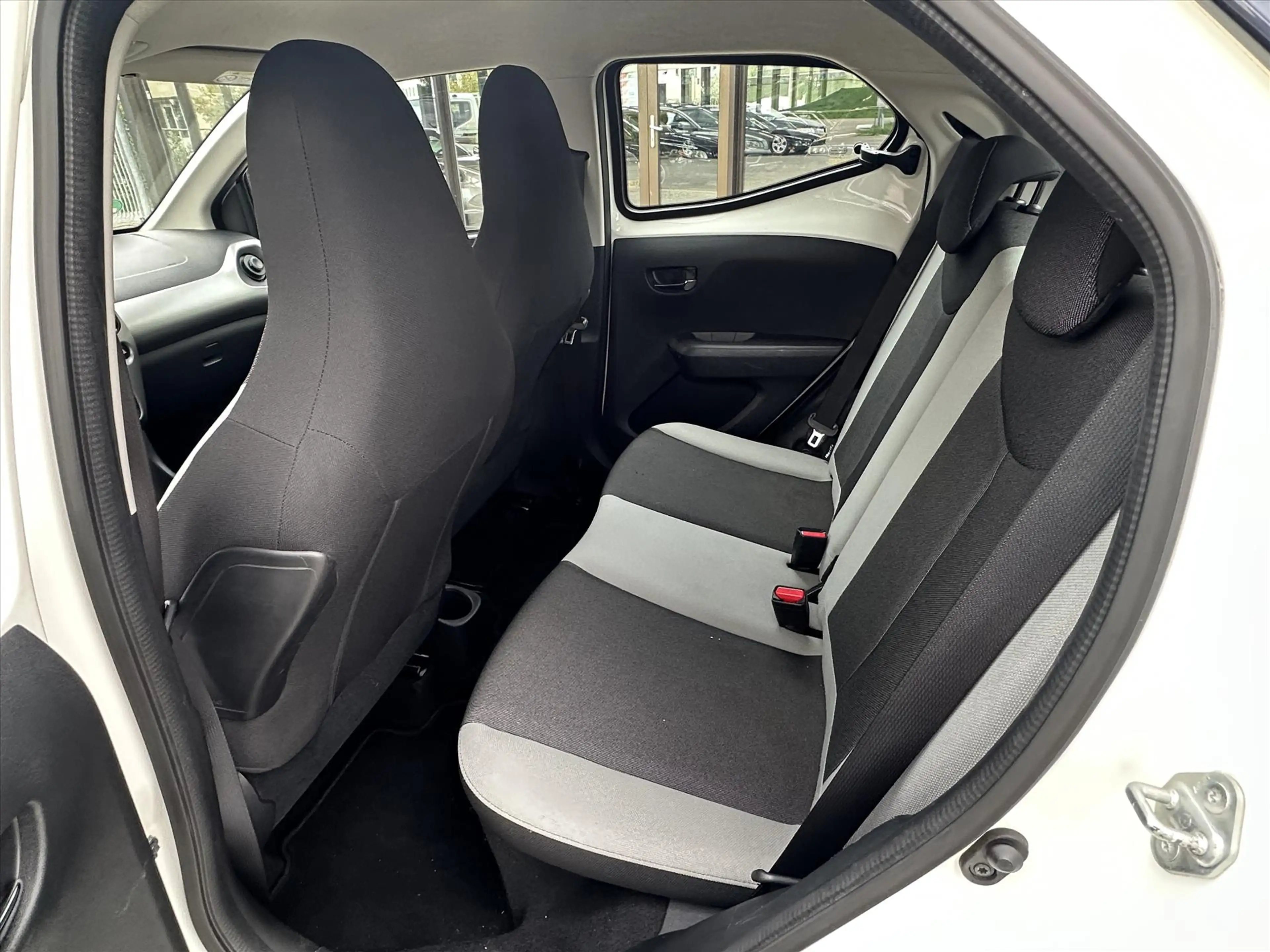 Toyota Aygo 1.0 VVT-i 69pk 5D x-cite — photo 7