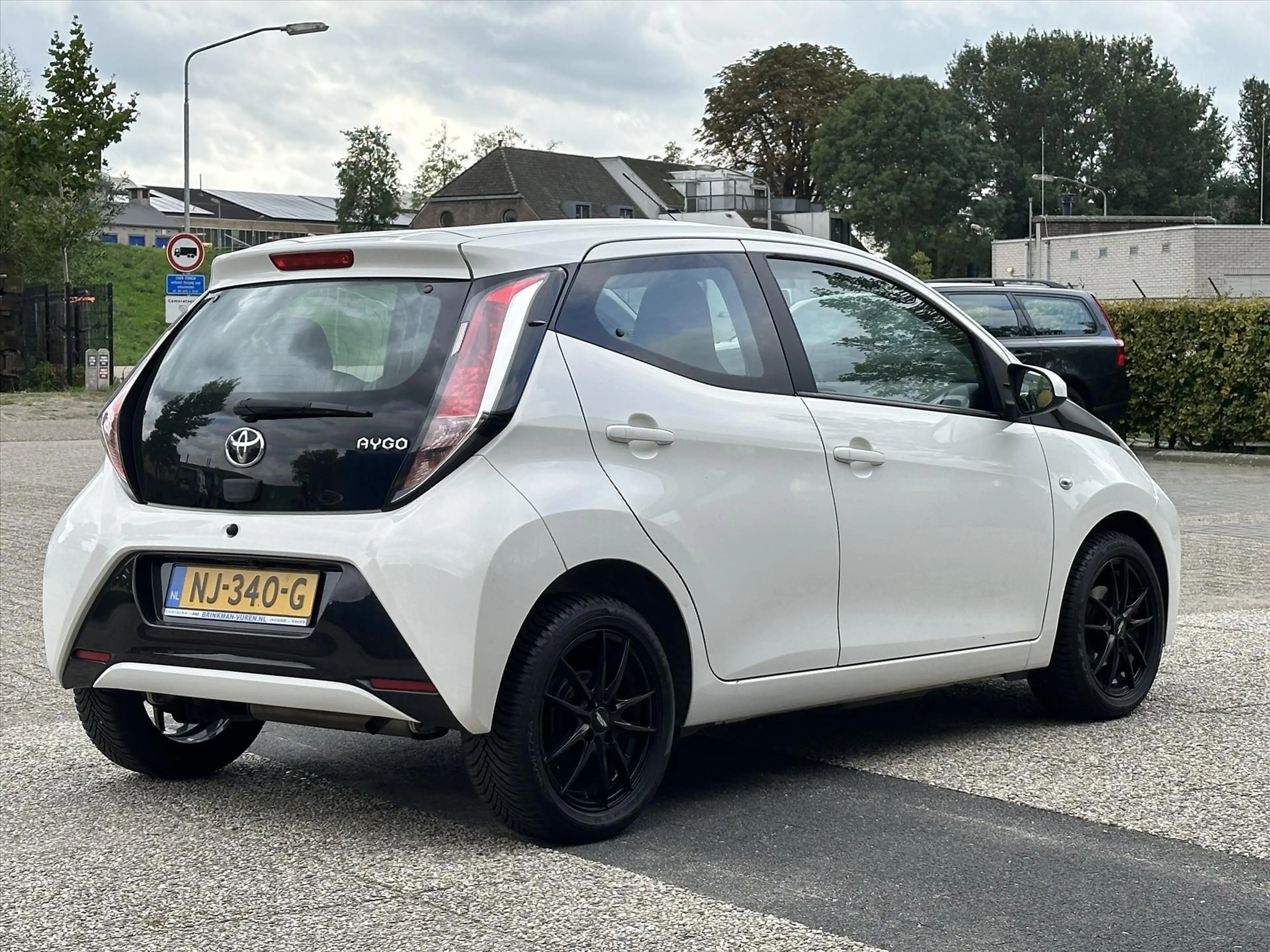 Toyota Aygo 1.0 VVT-i 69pk 5D x-cite — photo 4