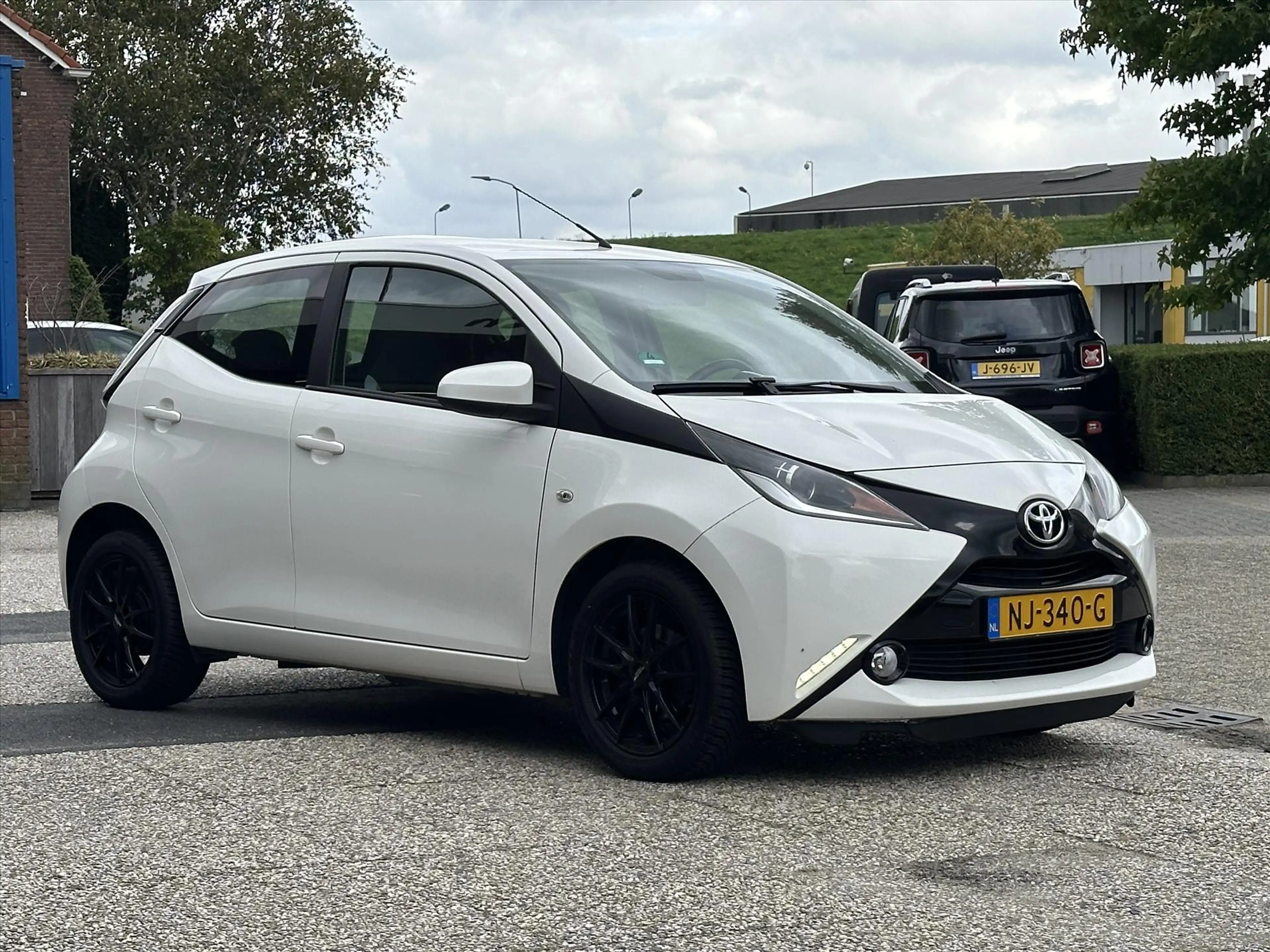 Toyota Aygo 1.0 VVT-i 69pk 5D x-cite — photo 3