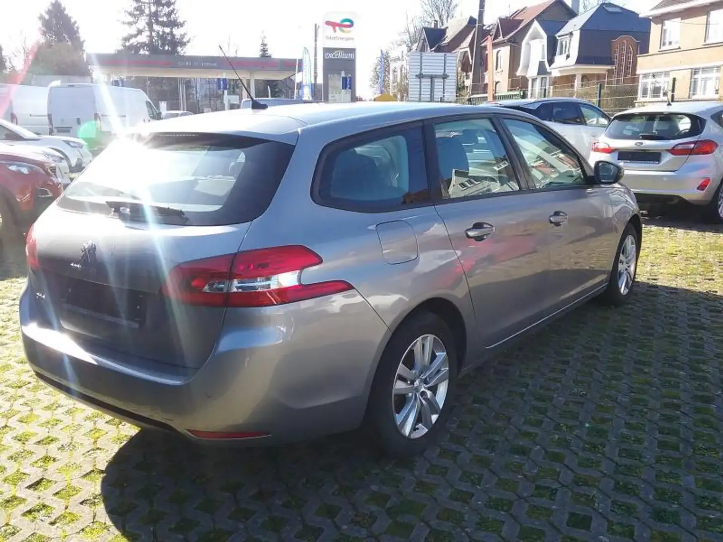Peugeot 308 active AUTOMATIQUE Grijs - 2
