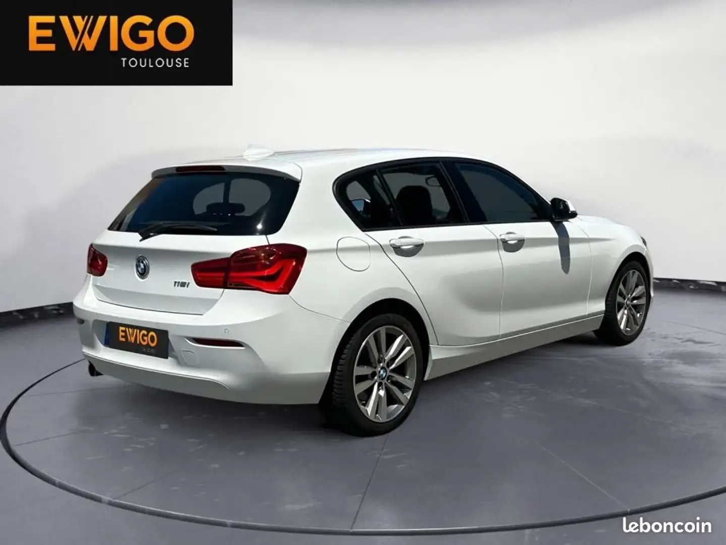 BMW 135 5 118 I 135 BUSINESS BVA Blanc - 2