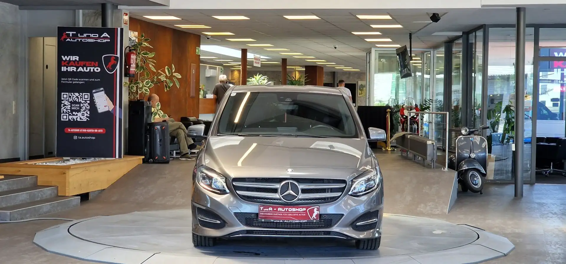 Mercedes-Benz B 180 d *Navi*Ambiente*Sitzheizung*LED* Grau - 2