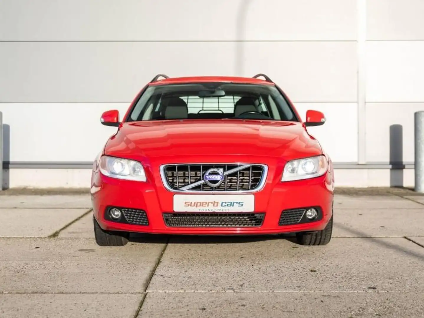 Volvo V70 2.5T Aut6/Xenon/Leer/4x stoelvw/Slechts 150d km! Rouge - 2