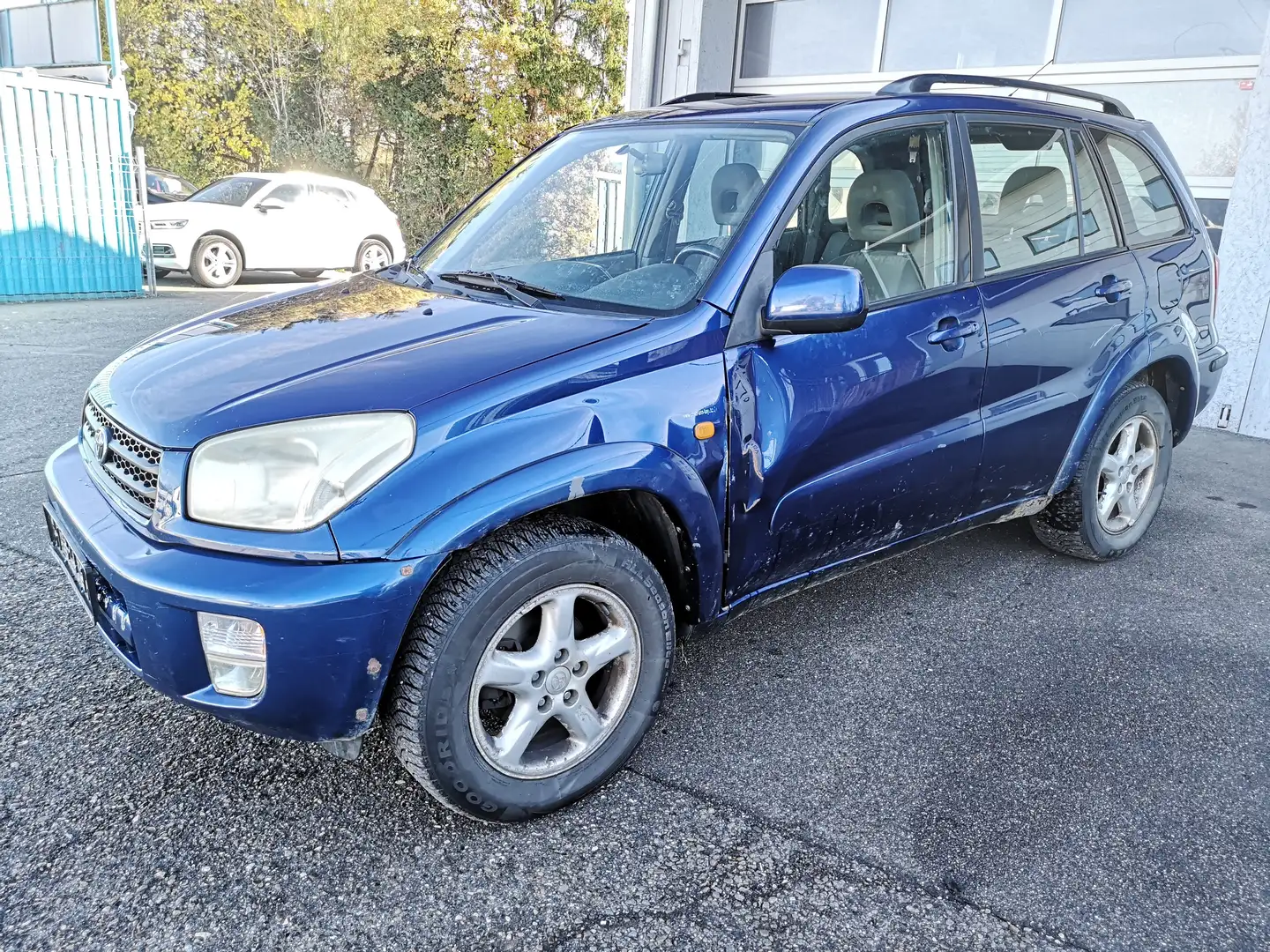 Toyota RAV 4 2.0-l-VVT-i 4x4 KLIMAANLAGE Alu-Felgen EURO 3 Blau - 1