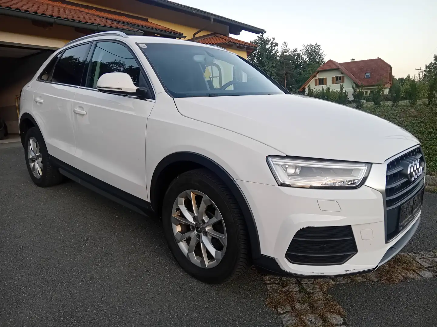 Audi Q3 Q3 2,0 TDI Intense quattro Intense Weiß - 1