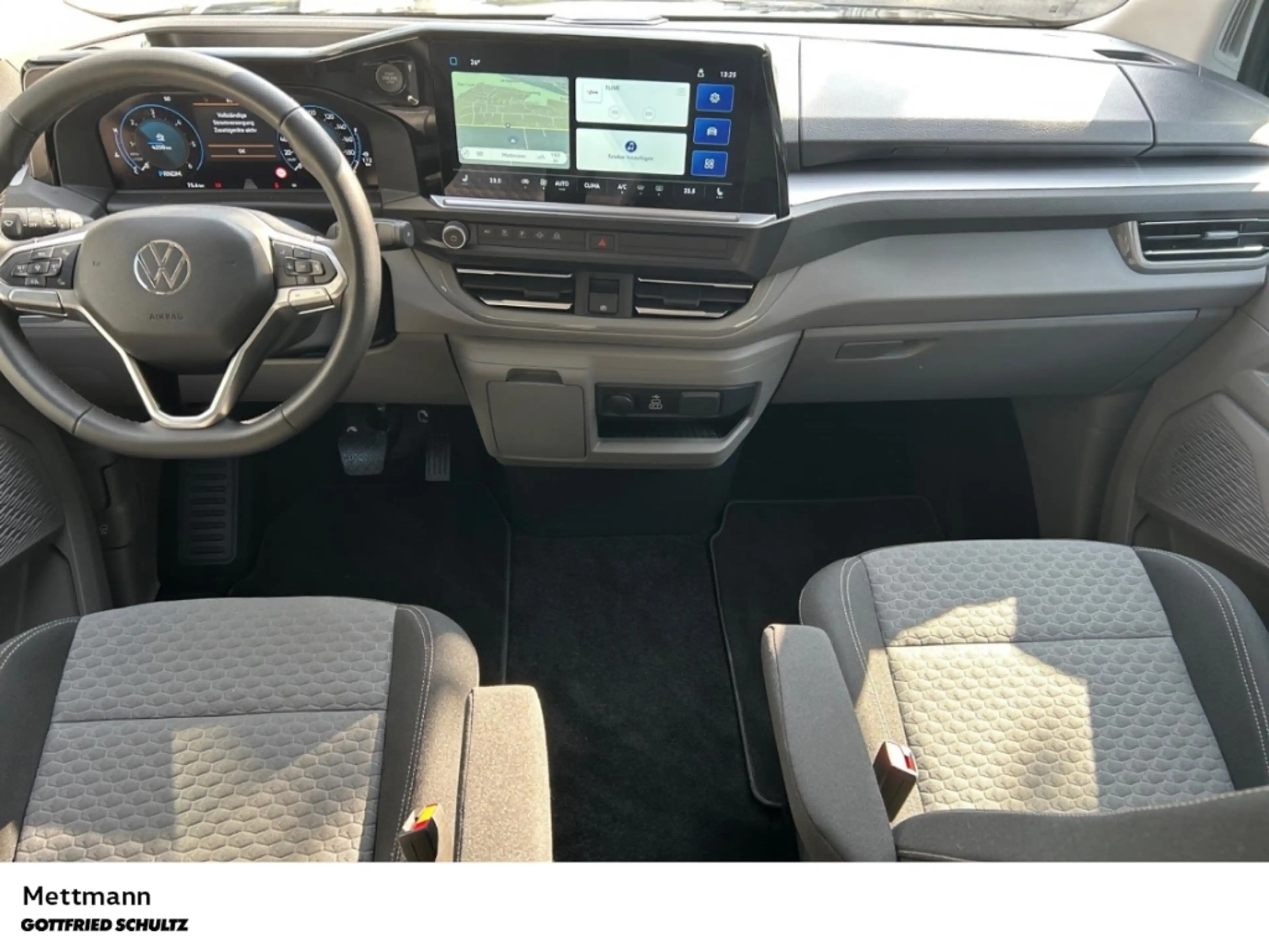 Volkswagen T7 Caravelle 2 0 TDI 8-Sitz DSG LED NAVI PANO AHK ASSP H&KHeck- — photo 13