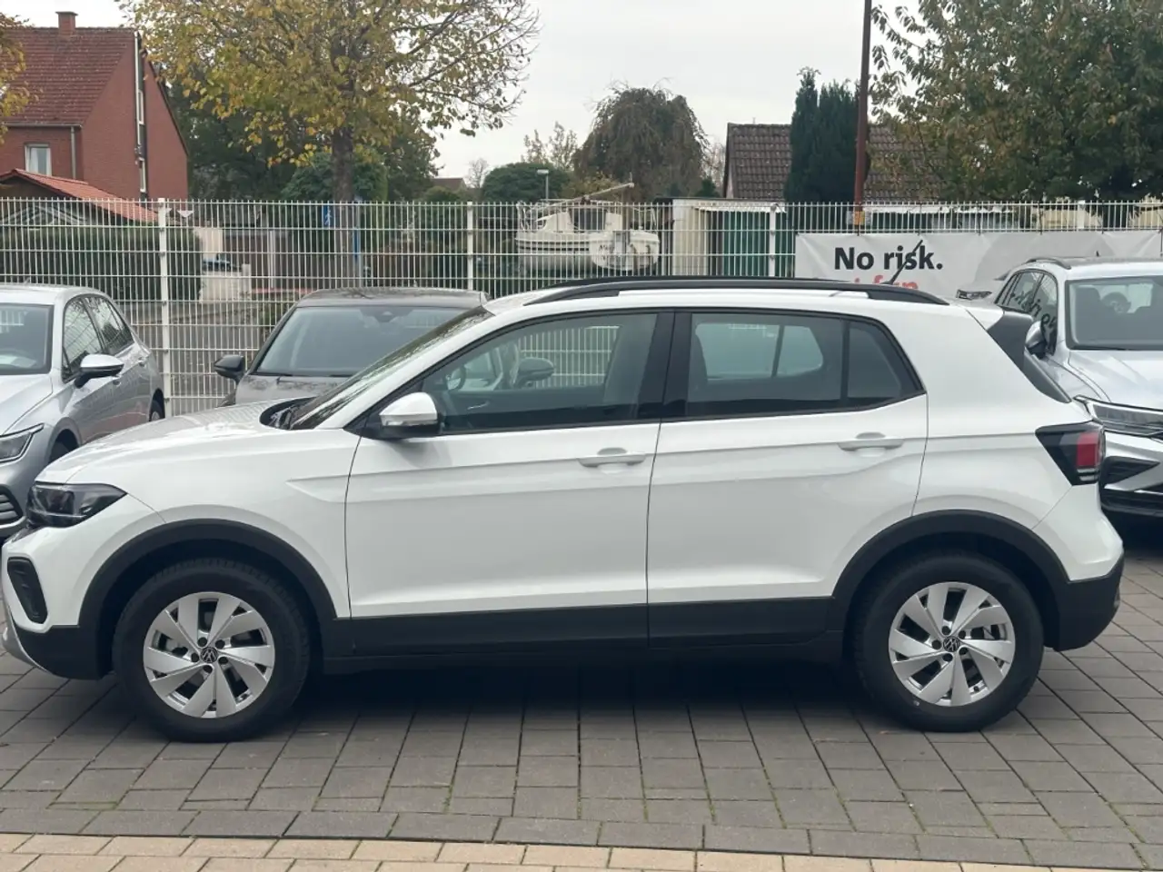 Volkswagen T-Cross 1.0 TSI Neues Modell digitales Cockpit LED ACC Na 3
