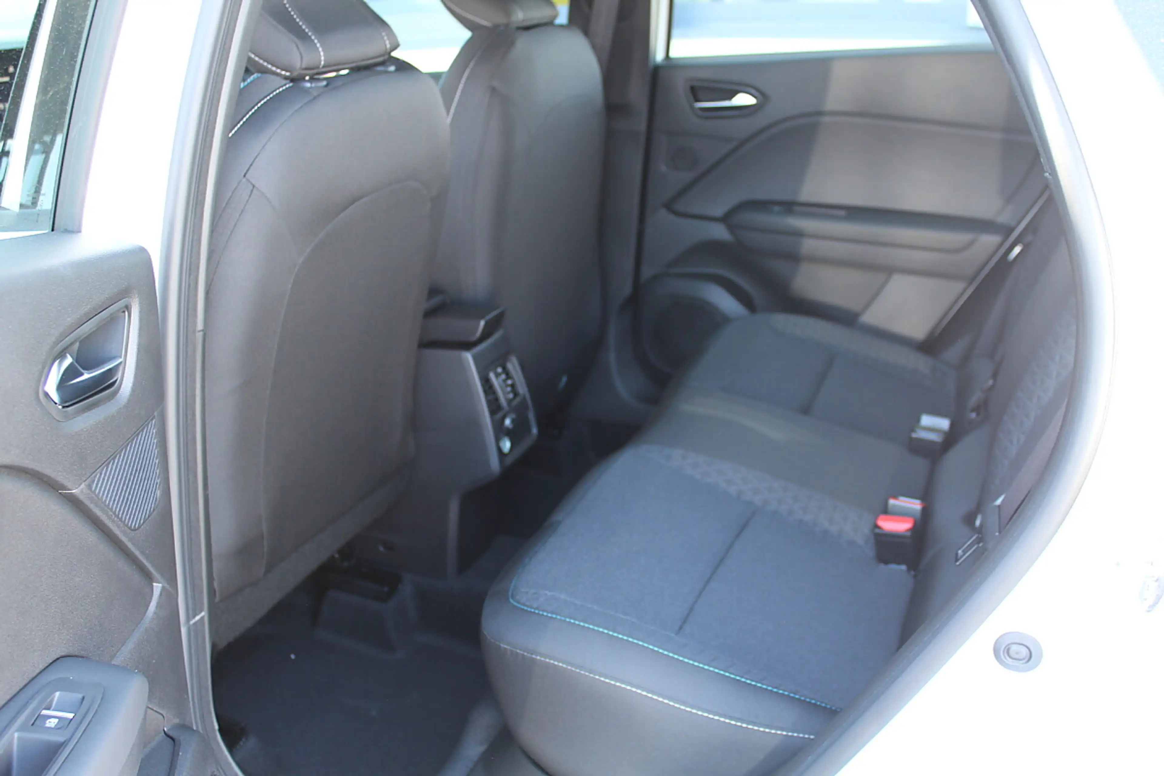 Mitsubishi Grandis Invite 1,3 l DI-T MHEV — photo 11