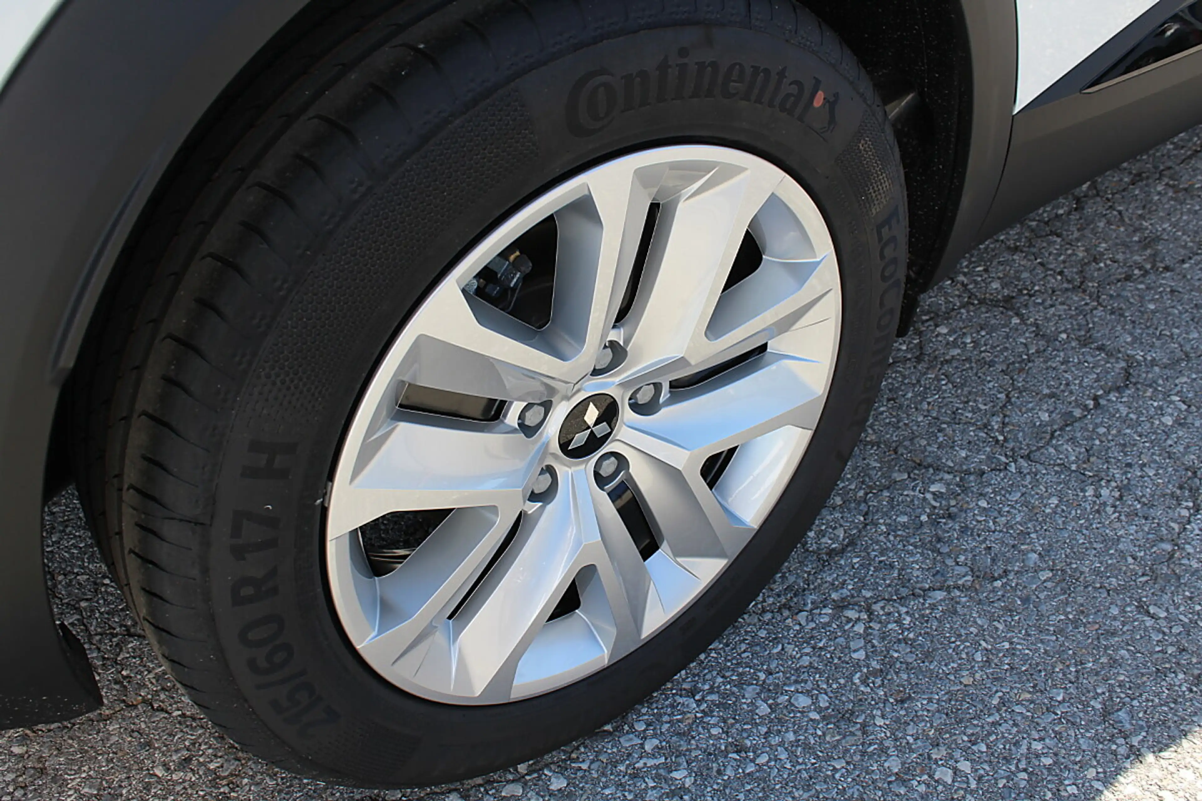 Mitsubishi Grandis Invite 1,3 l DI-T MHEV — photo 8