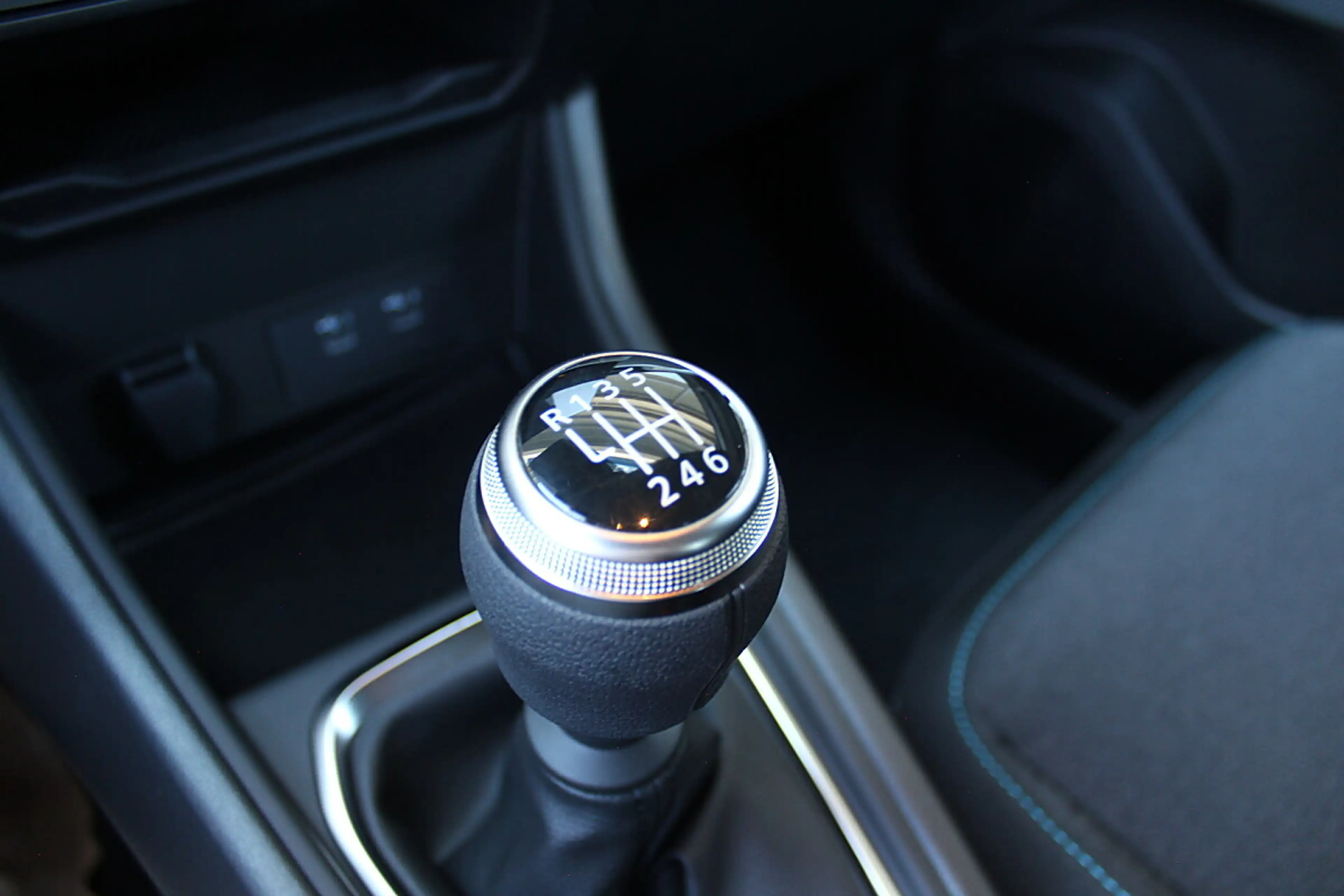 Mitsubishi Grandis Invite 1,3 l DI-T MHEV — photo 14
