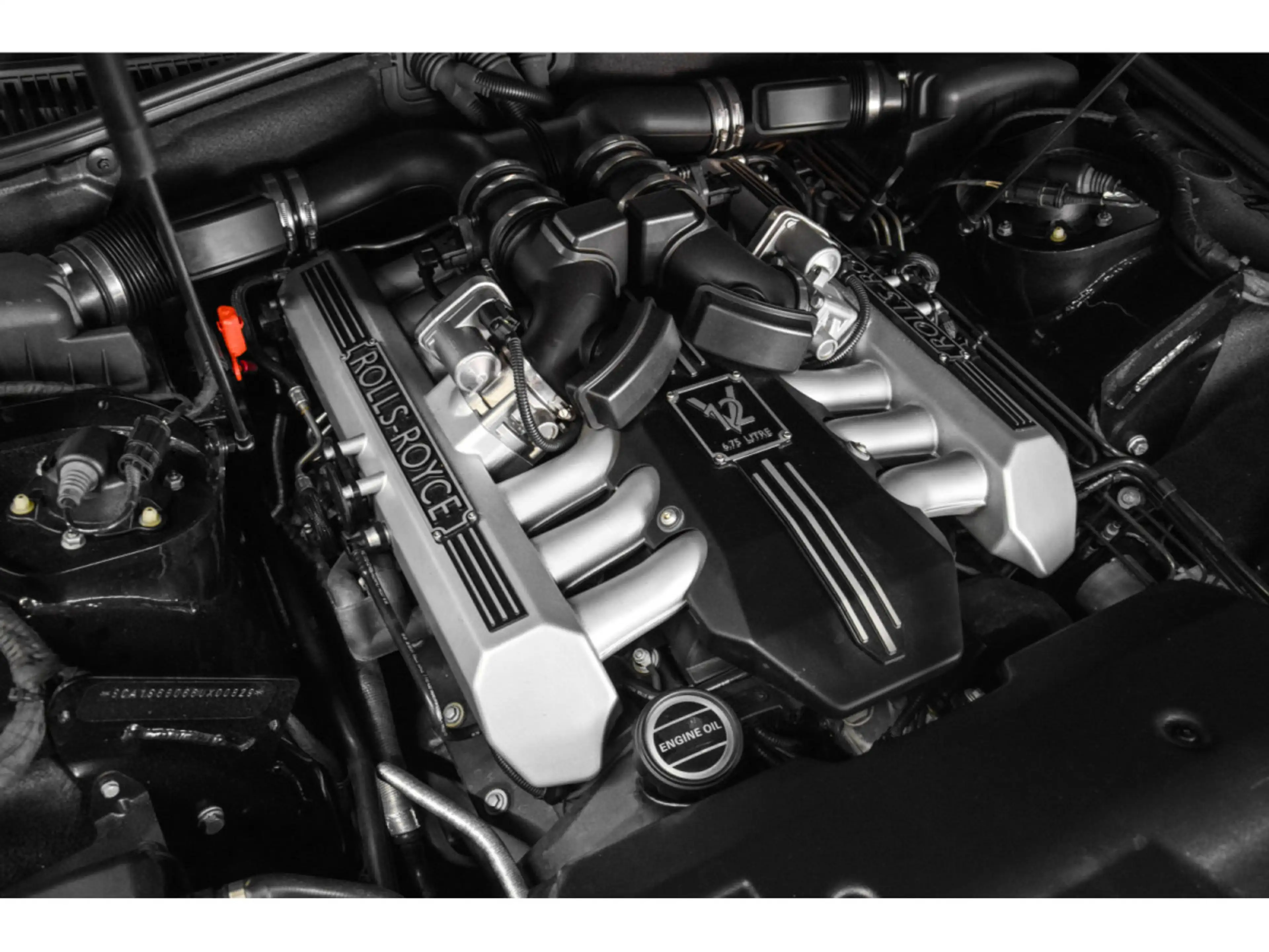 Rolls-Royce Phantom 6.75 V12 — photo 10
