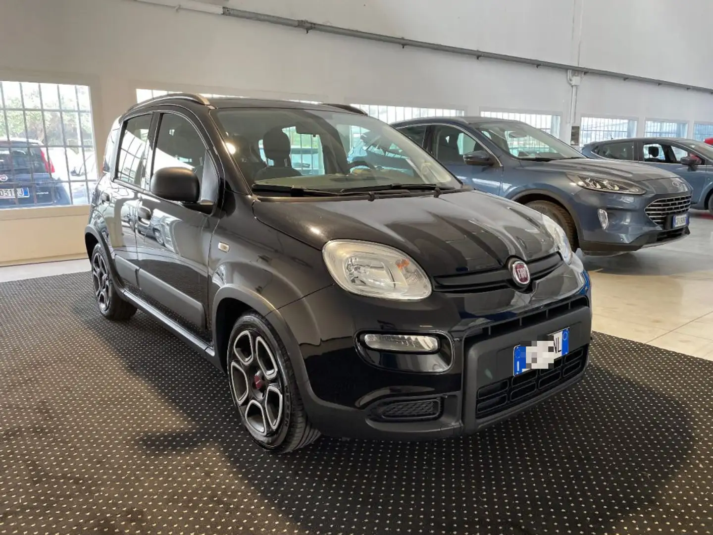 Fiat Panda 1.0 FireFly S&S Hybrid City Life PROMO Zwart - 1