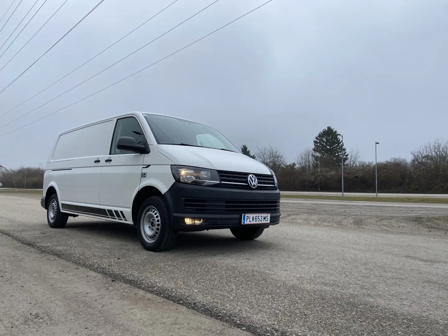 Volkswagen T6 Transporter LR 2.0TDI DSG - 1