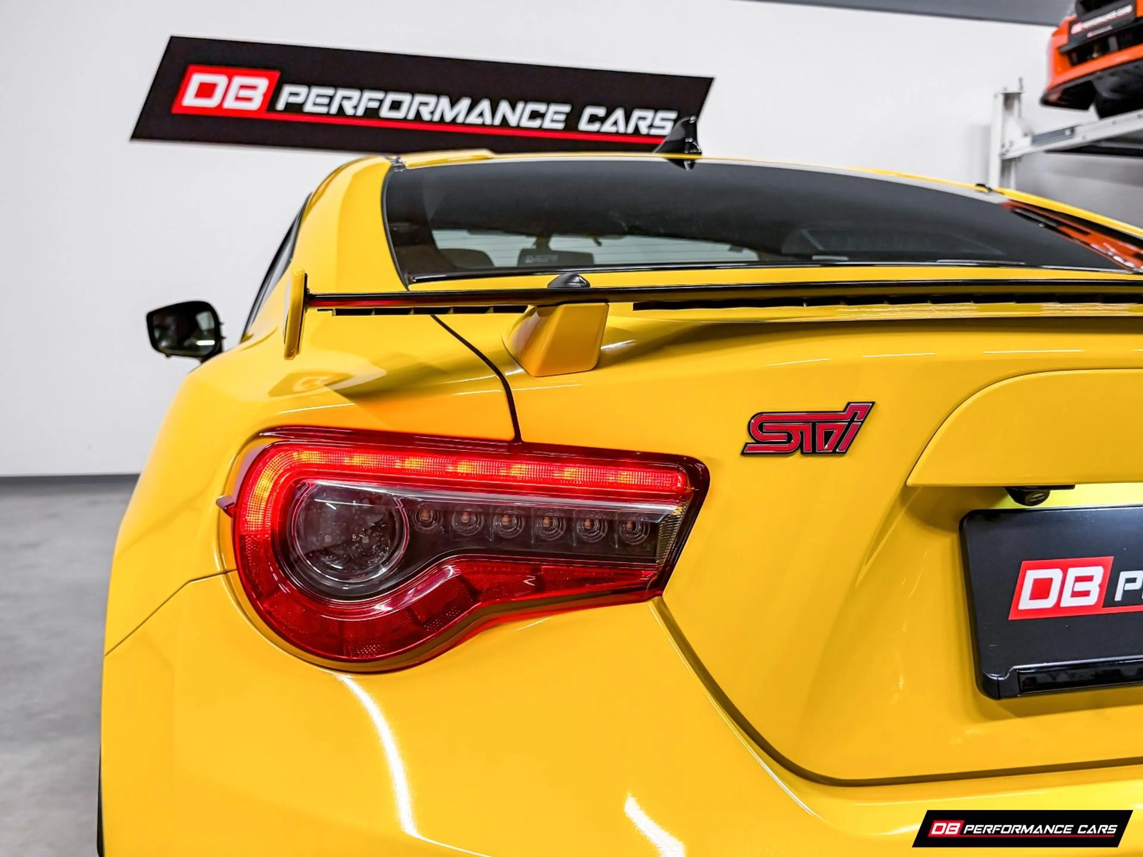 Subaru BRZ Yellow Edition, STI, 1er/100, JDM — photo 15