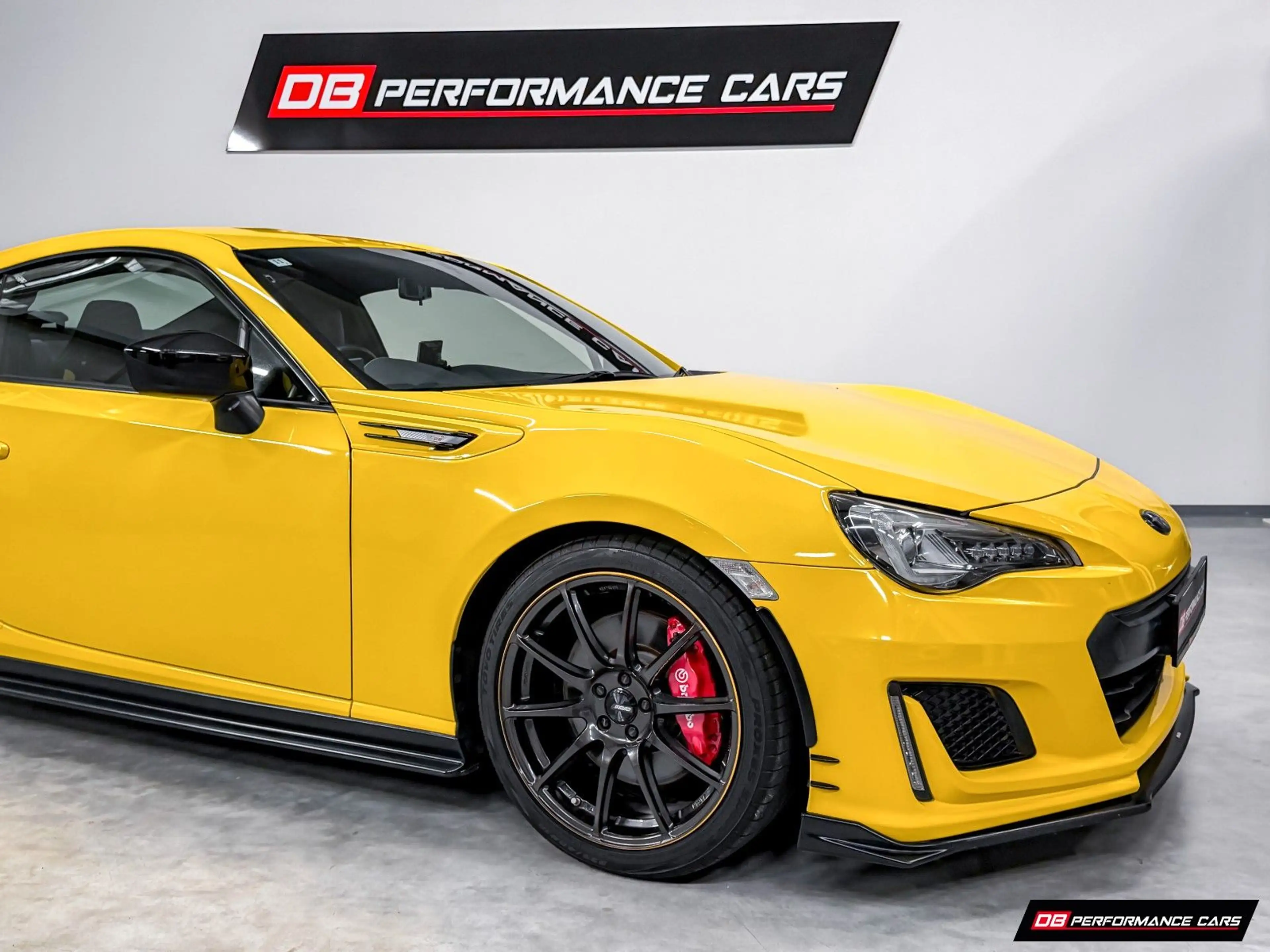 Subaru BRZ Yellow Edition, STI, 1er/100, JDM — photo 3