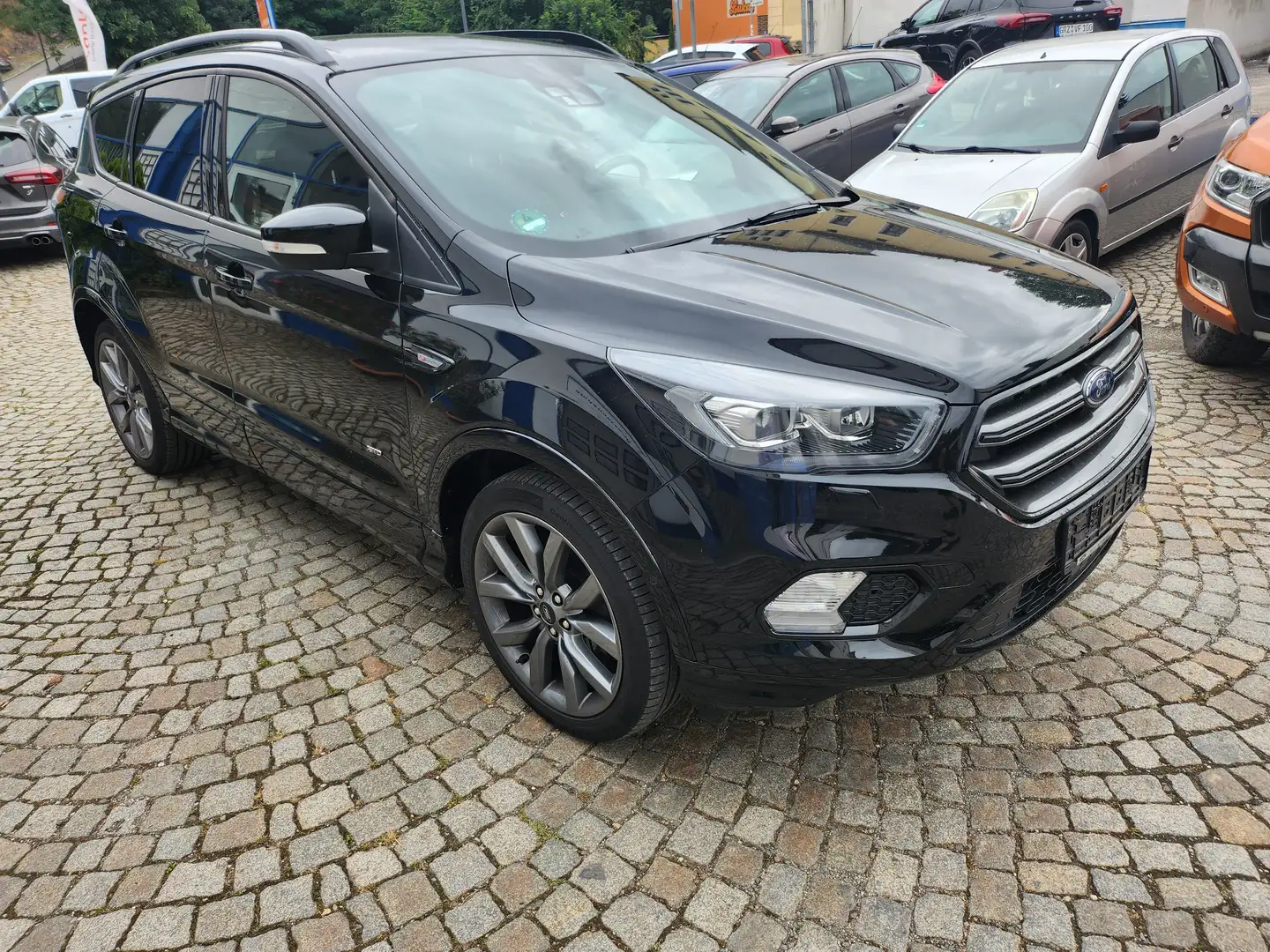 Ford Kuga ST-Line 4x4 Schwarz - 2