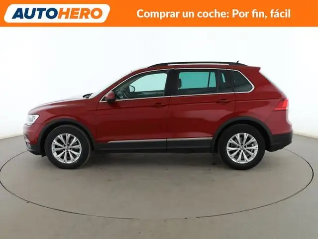 Volkswagen Tiguan view 3