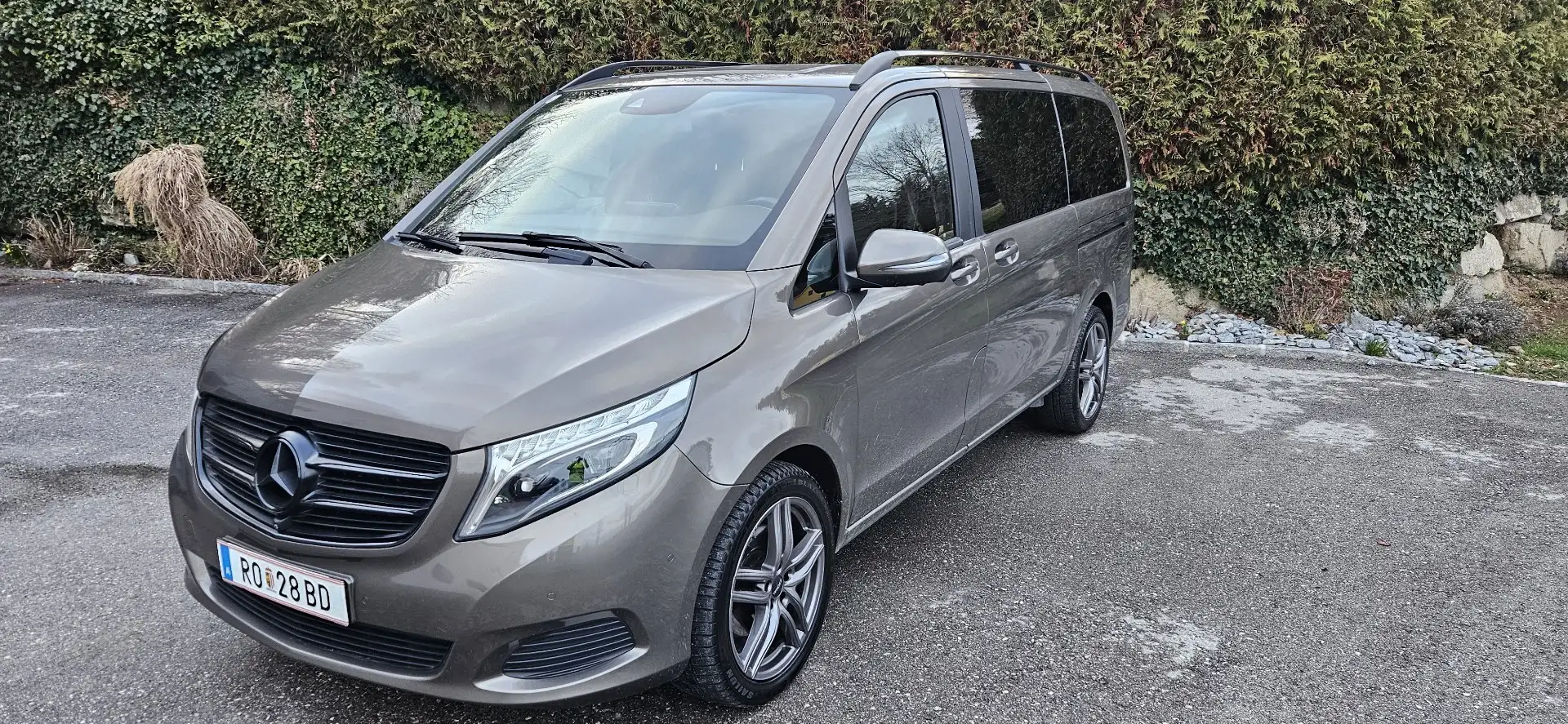 Mercedes-Benz V 250 4MATIC lang AHK Burmester Leder LED SHZ Braun - 1
