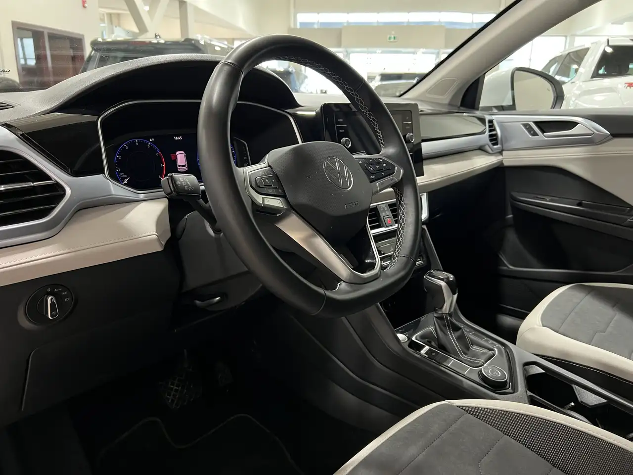 Volkswagen Taos снимка Volkswagen Taos