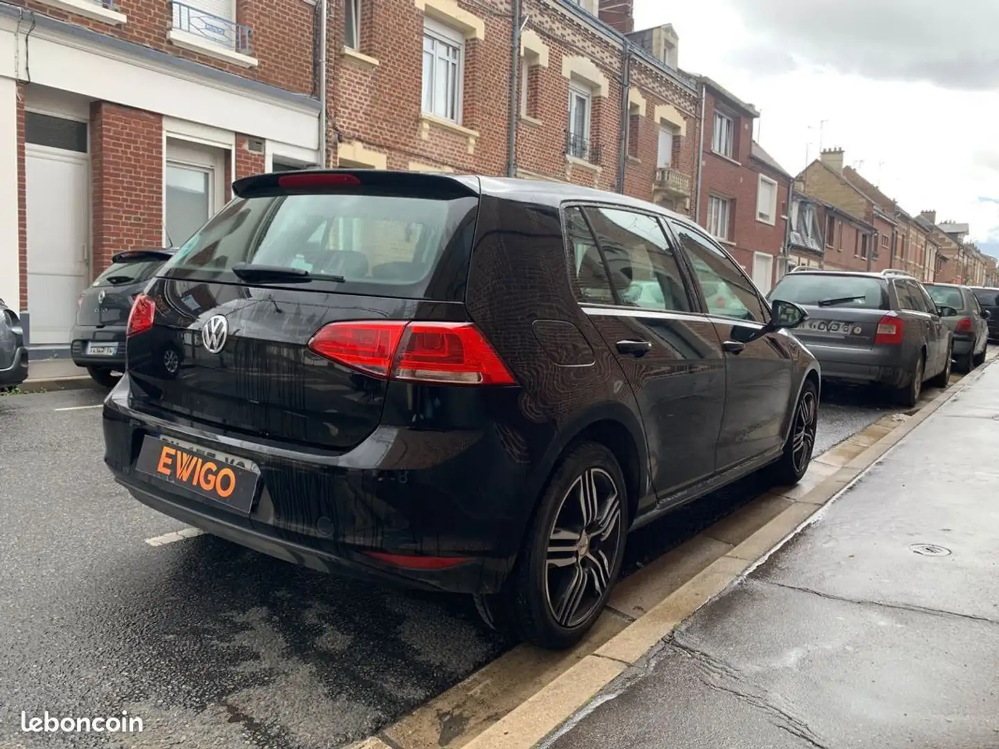 Volkswagen Golf 1.2 tsi 85 bluemotion trend line radar av-ar Noir - 2