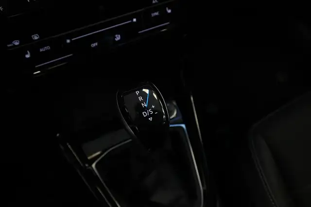 Volkswagen T-Cross view 12