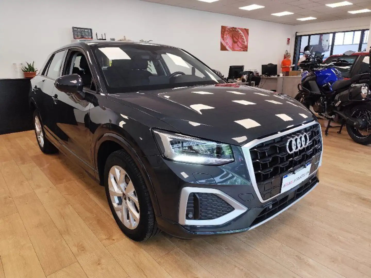 Audi Q2 30 TFSI UNICOPROPRIETARIO NAVI CAMERA SENSORI Grigio - 2