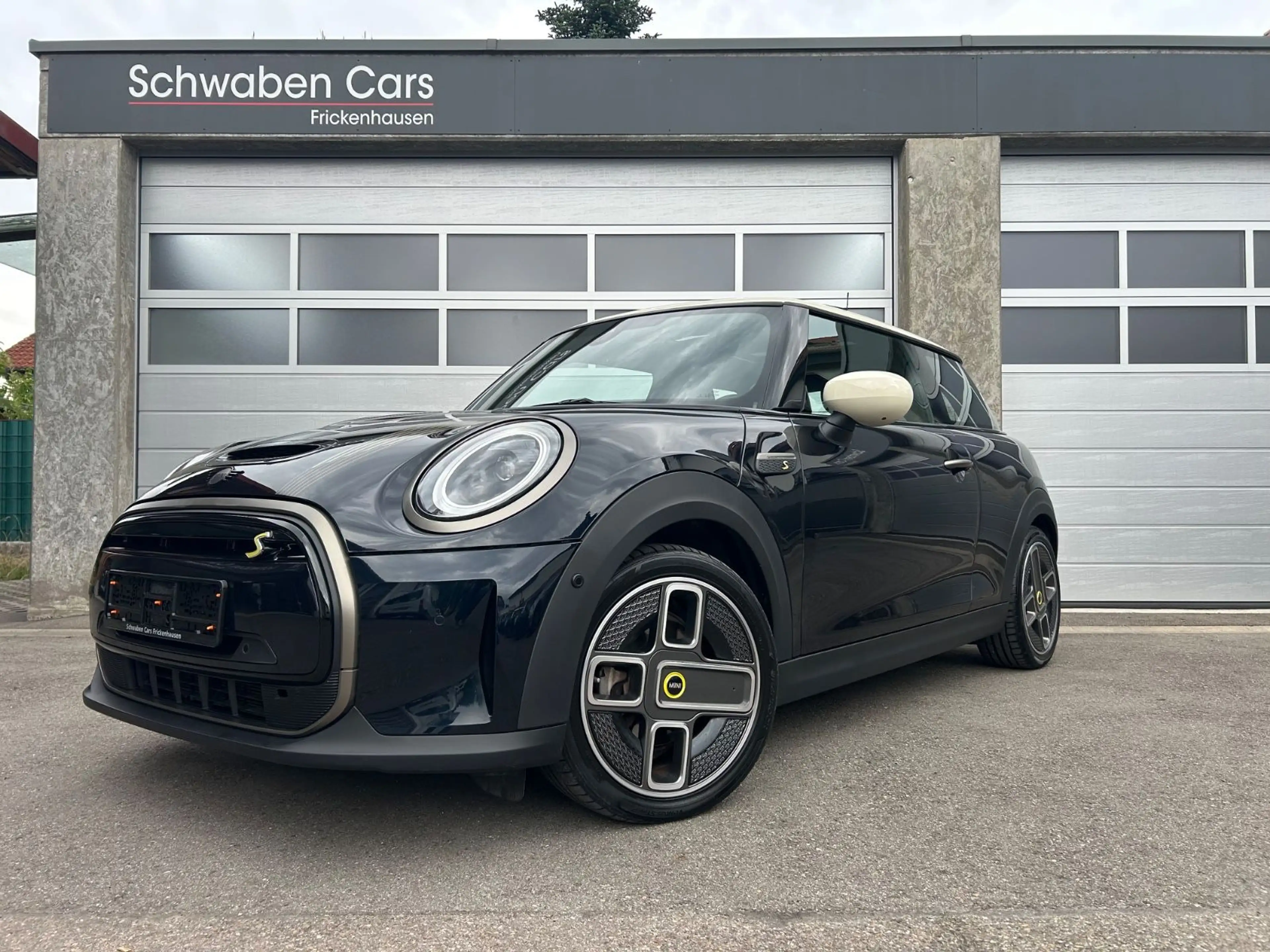 MINI Cooper SE RESOLUTE EDITION Panorama HUD H&K PDC — photo 2