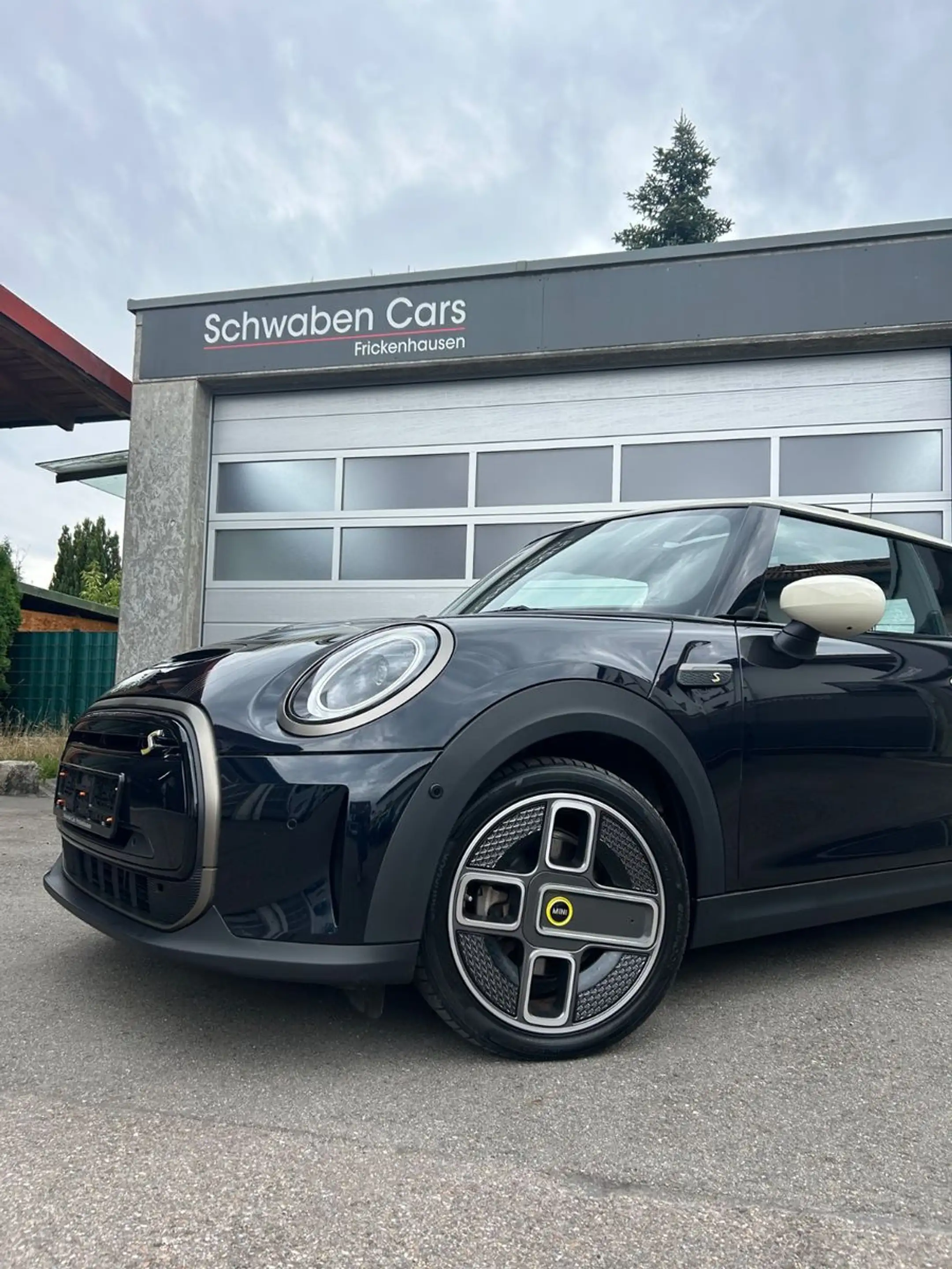 MINI Cooper SE RESOLUTE EDITION Panorama HUD H&K PDC — photo 8
