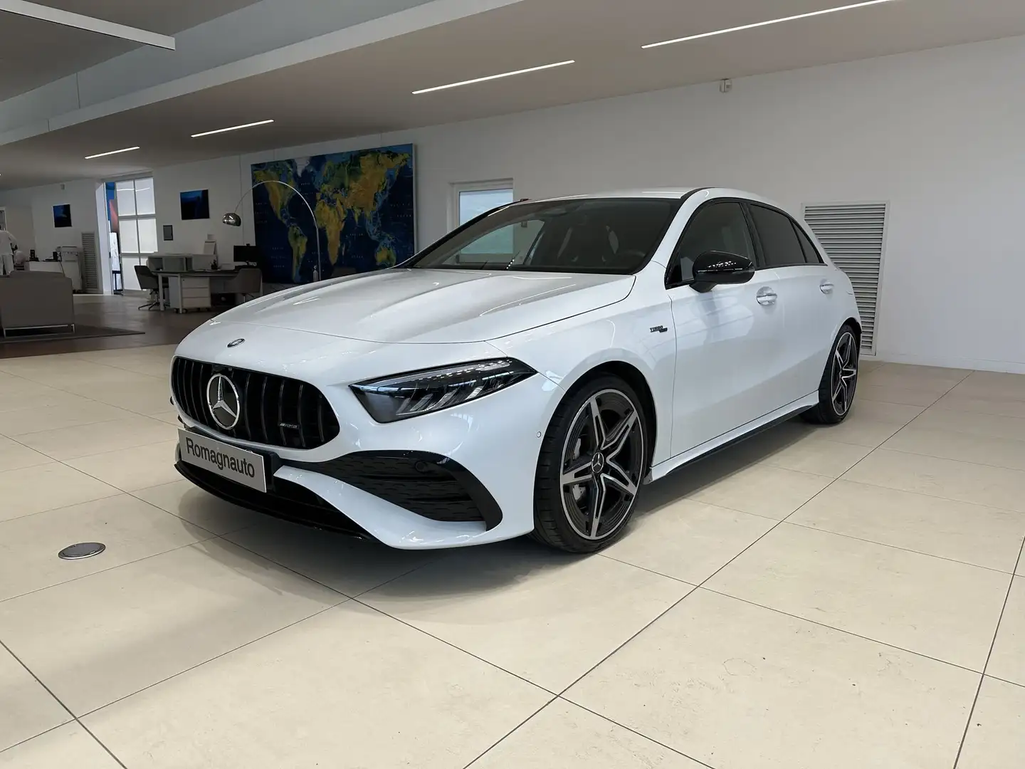 Mercedes-Benz A 35 AMG A 35 AMG 4Matic Advanced Plus AMG Line Blanc - 1