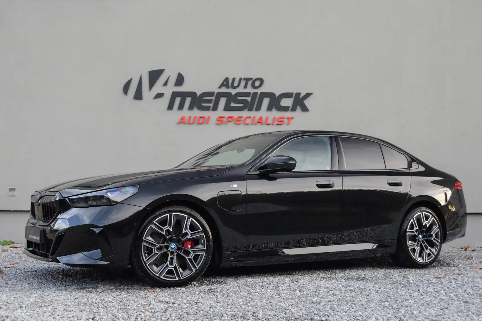 BMW 550 5-serie 550e xDrive M-Sport Pro/ Panoramadak/ Bouw Zwart - 2