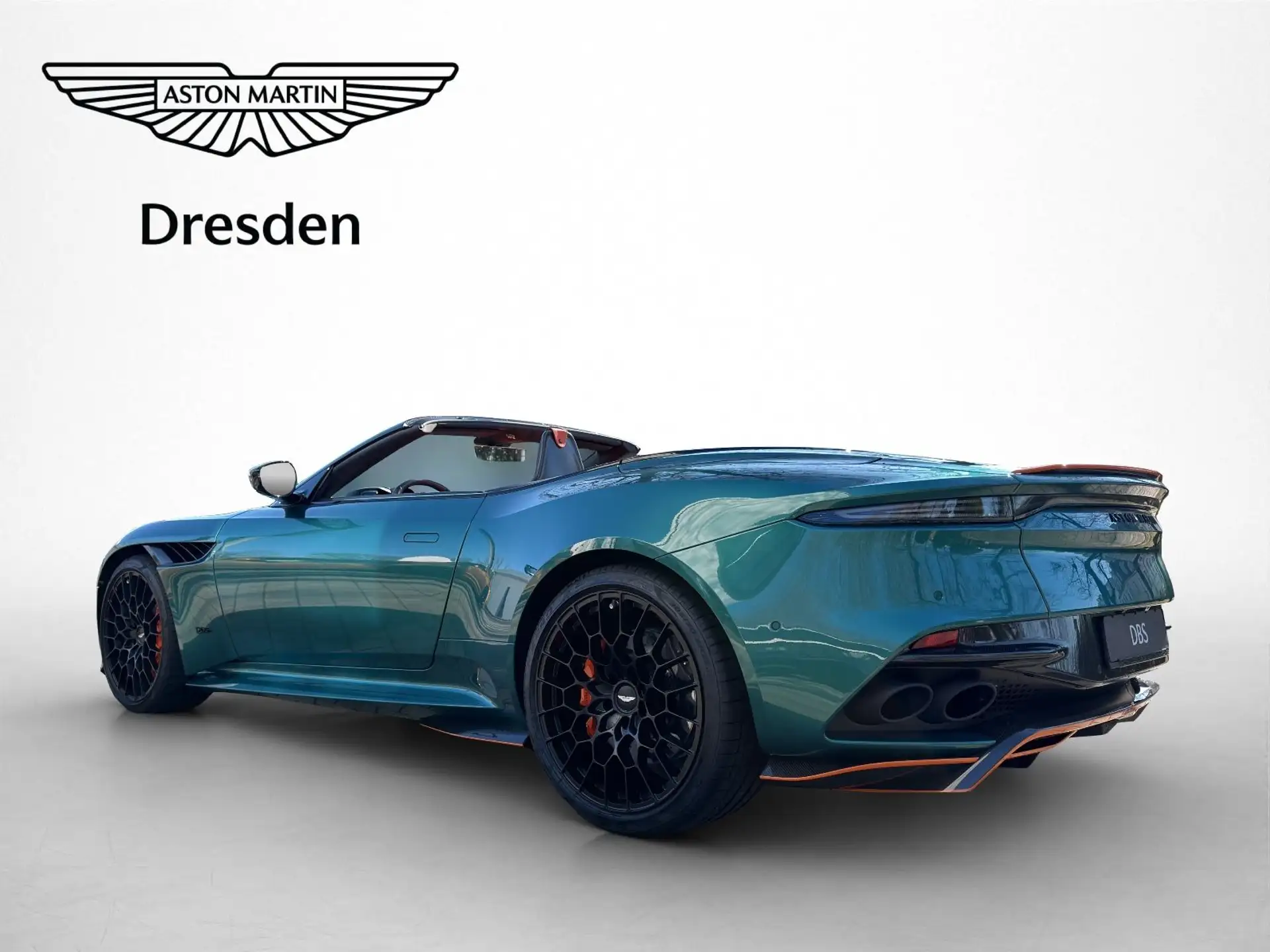 애스턴마틴 DBS Coupe 2024 청록 사진 4