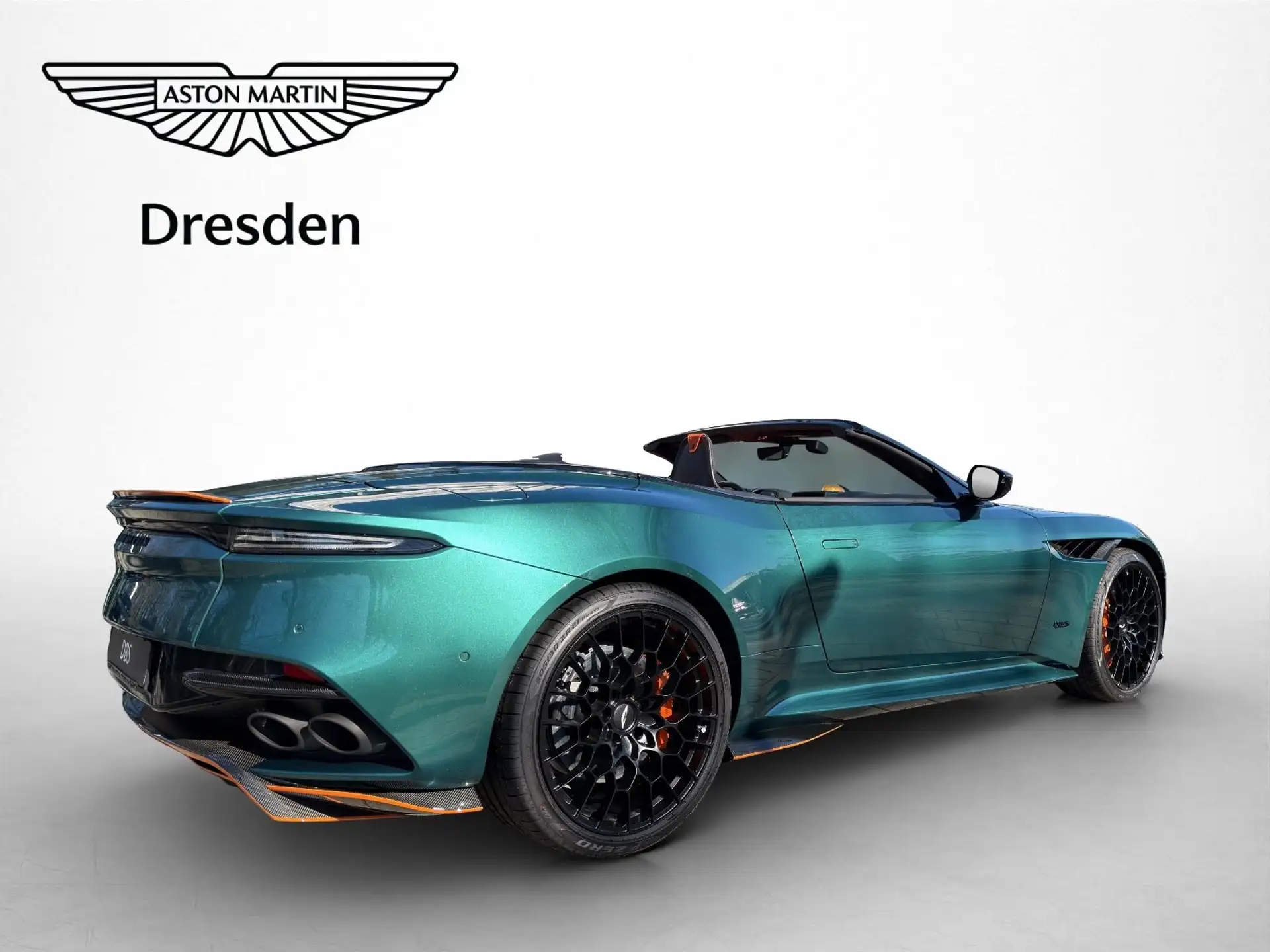 애스턴마틴 DBS Coupe 2024 청록 사진 6