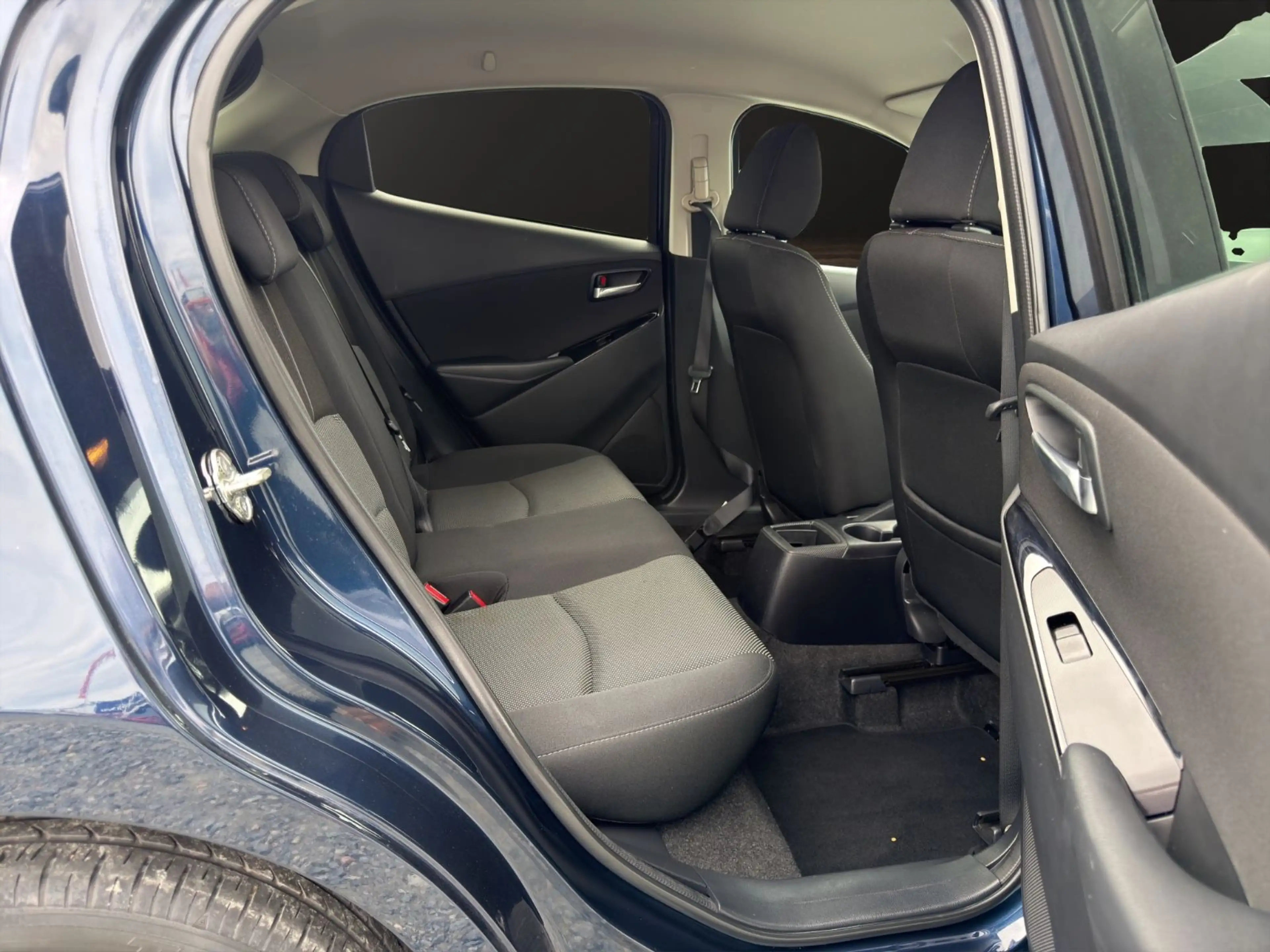 Mazda 2 Lim. Sports-Line — photo 15