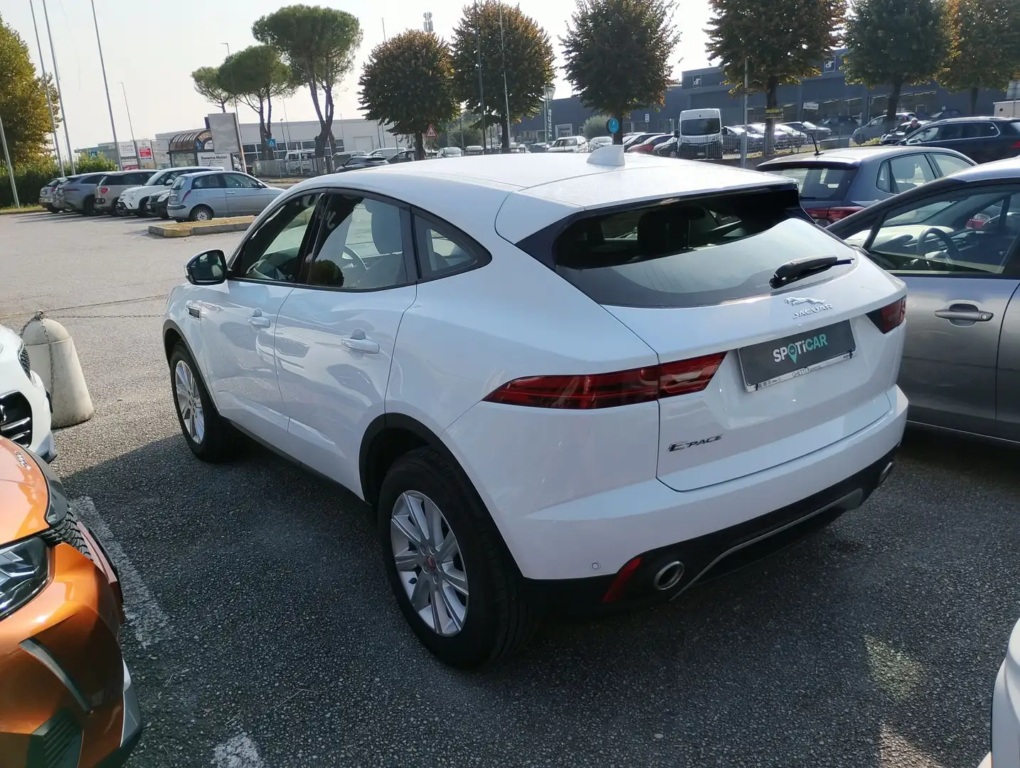 Jaguar E-Pace 2017 2.0d i4 S awd 150cv auto my19 Bianco - 2