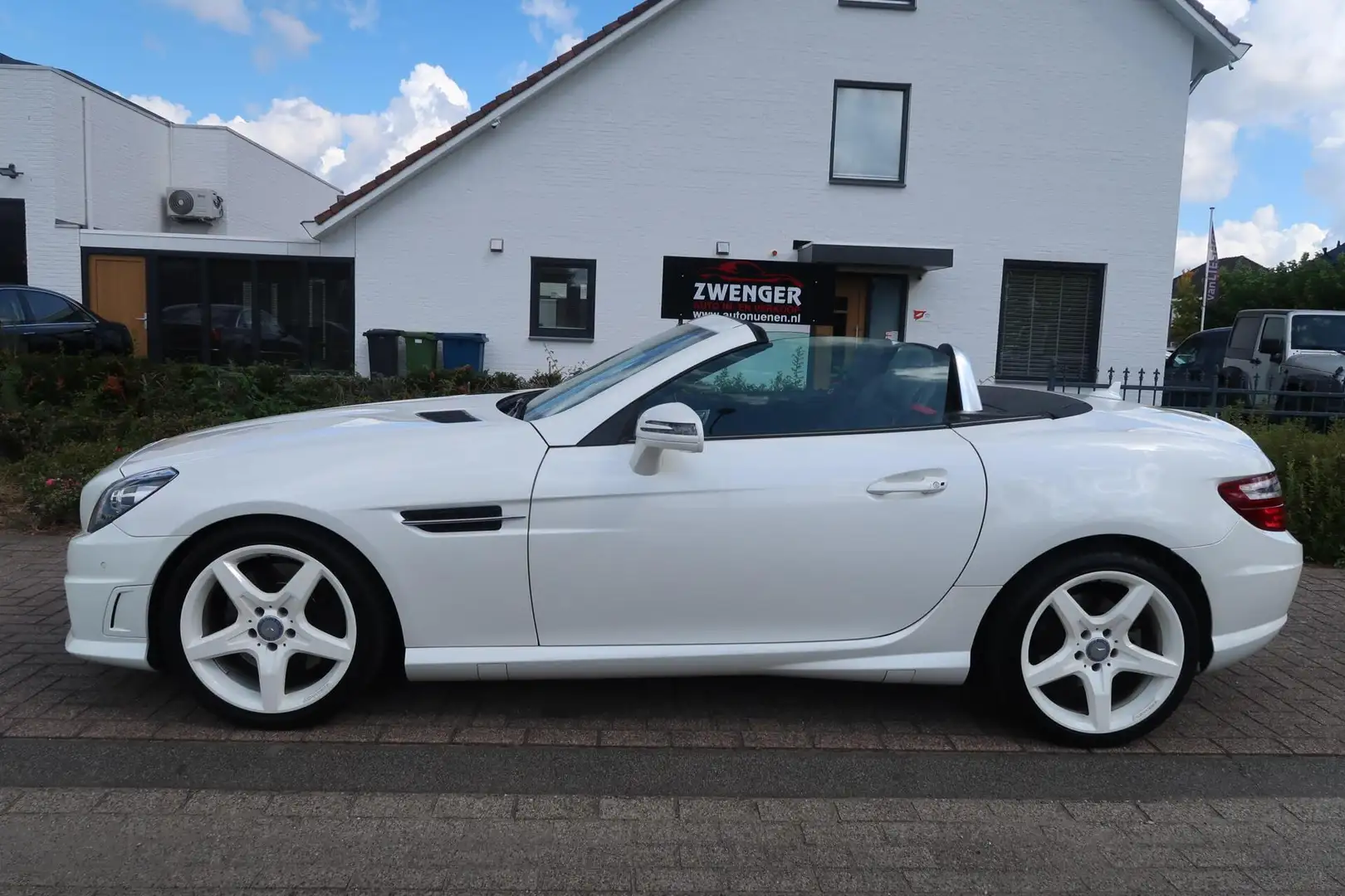 Mercedes-Benz SLK 200 AMG PANORAMADAK|CARPLAY|NAVIGATIE|RODE-GORDELS|AIR Wit - 2