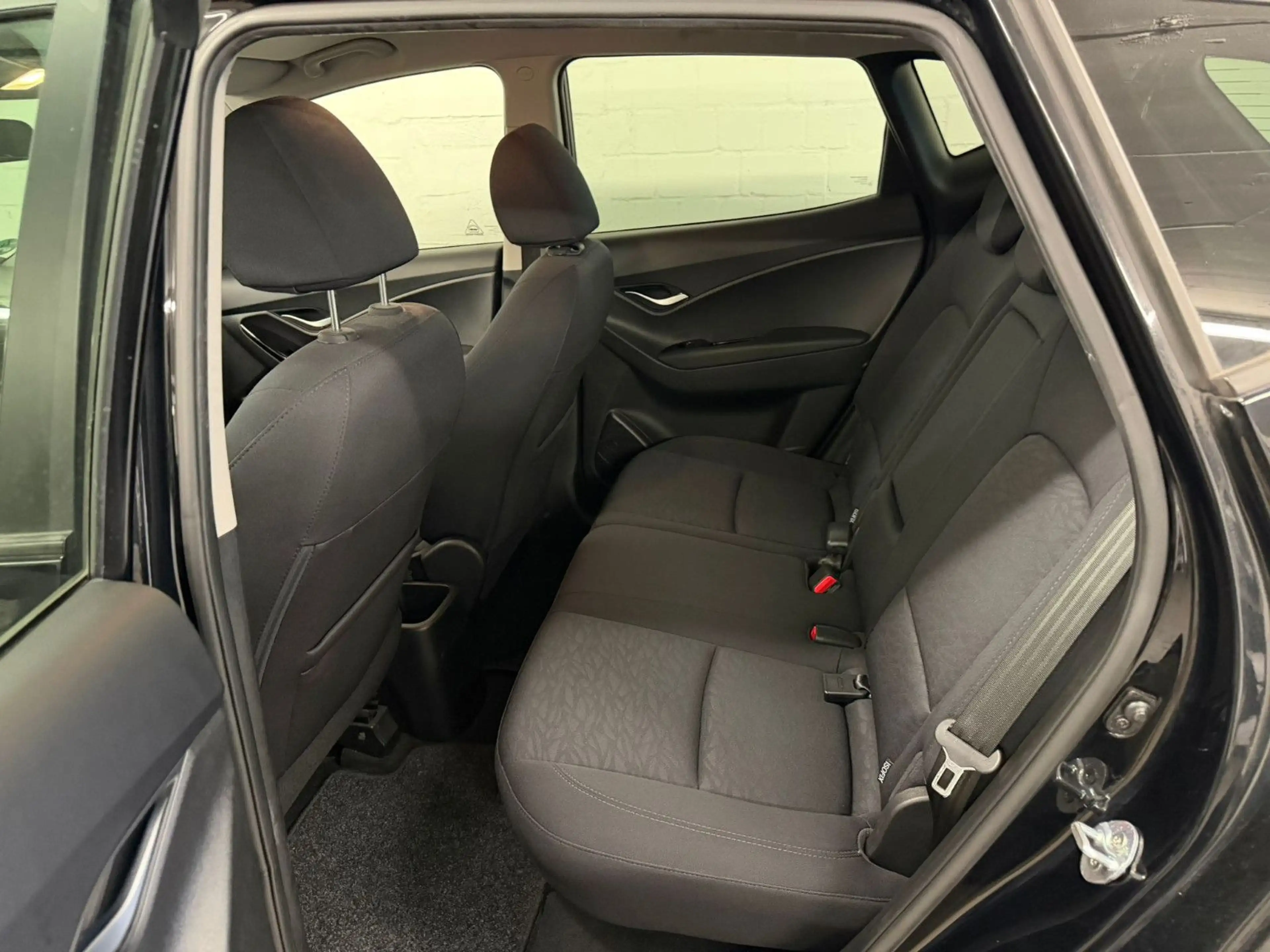Hyundai iX20 blue Passion, 125 PS, 1 Hand — photo 11