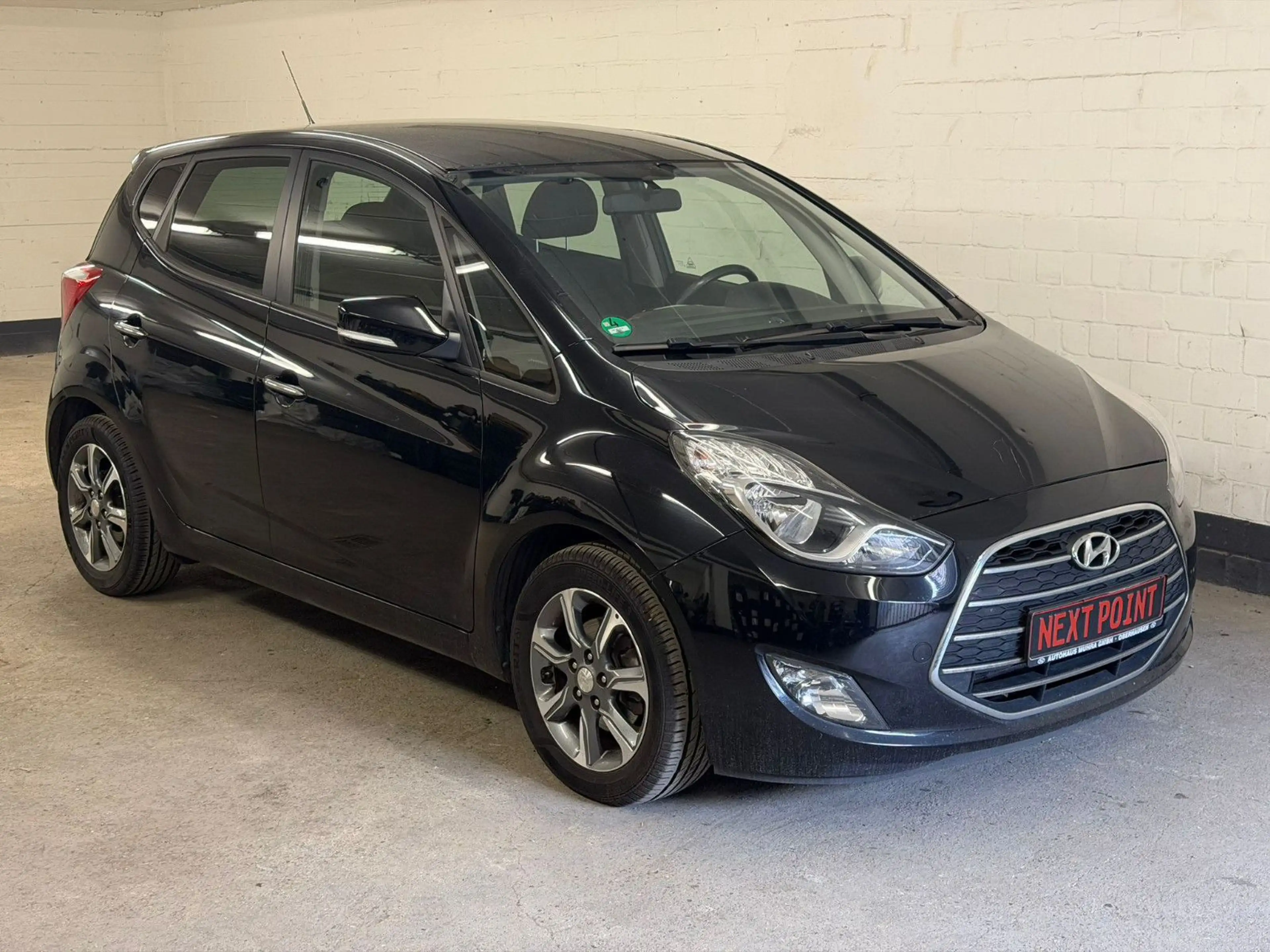 Hyundai iX20 blue Passion, 125 PS, 1 Hand — photo 3