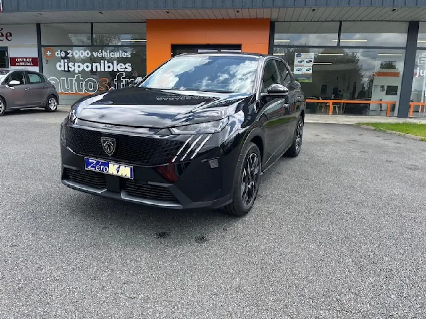 Peugeot 3008 1.2i HYBRID -136 - BV e-DCS6 - ALLURE Zwart - 2