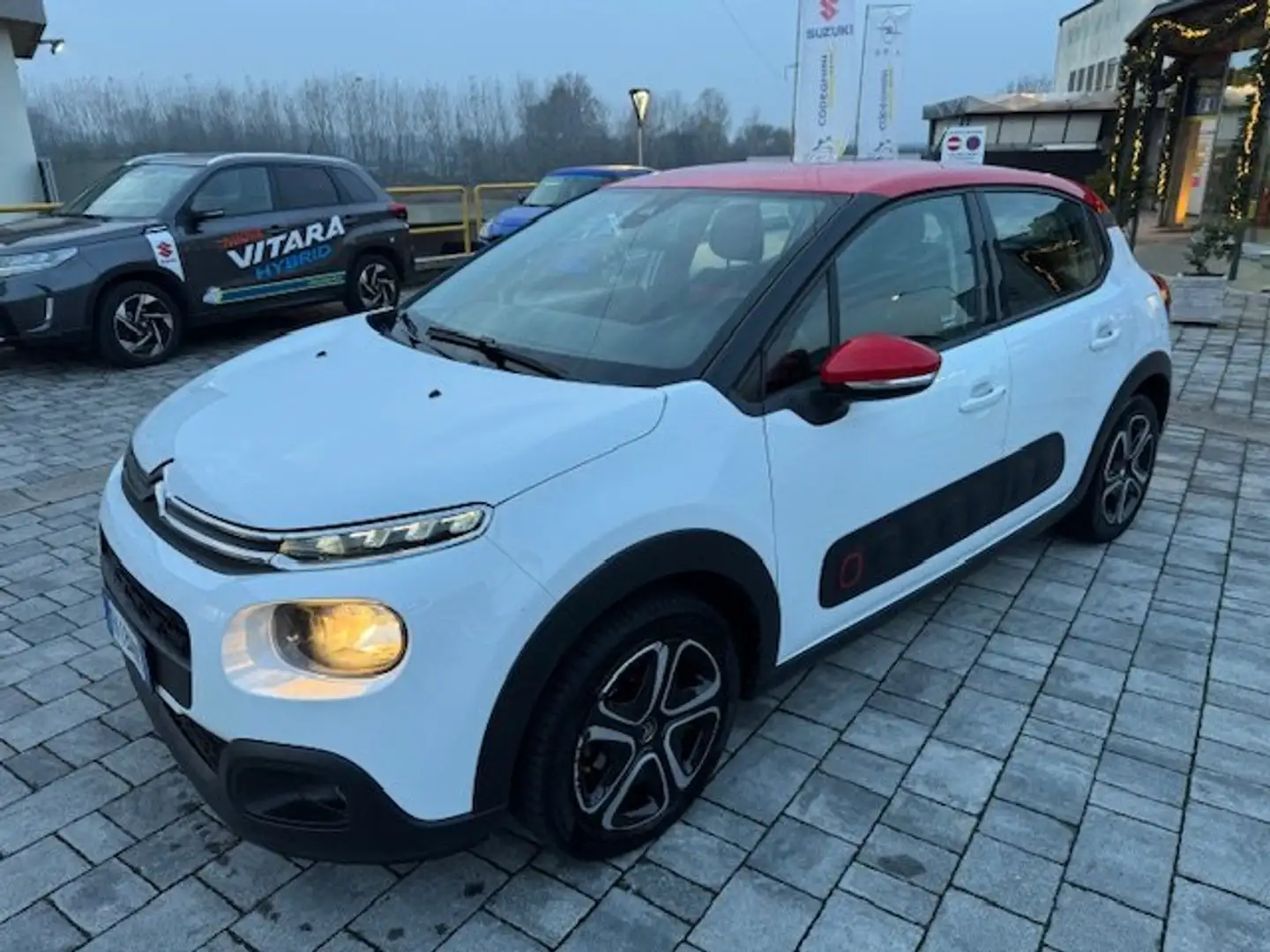 Citroen C3 C3 III 2017 1.2 puretech Shine 82cv Blanco - 1