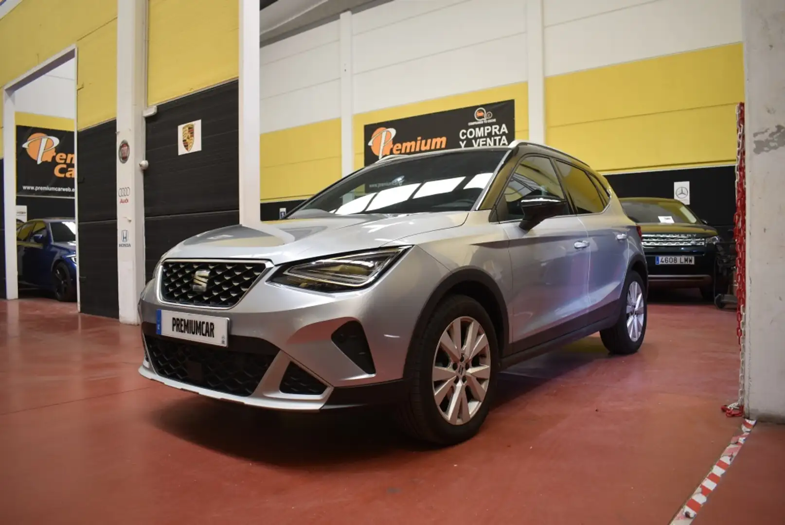 SEAT Arona 1.0 TSI S&S Xperience DSG7 XM 115 Gris - 1