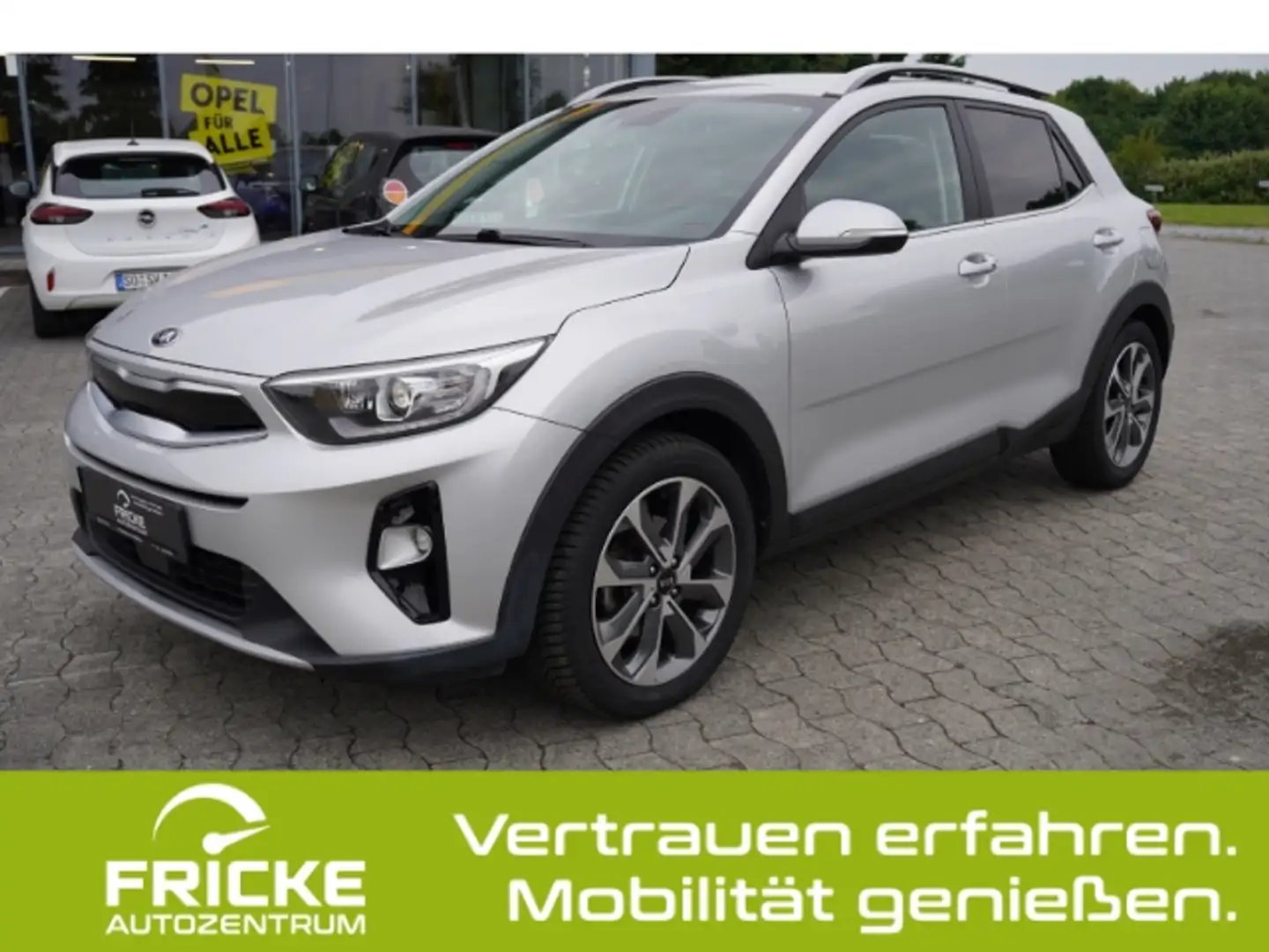 Kia Stonic Spirit Navi+AHK+Klimaauto+DAB+SHZ+LenkradHZG Silber - 1