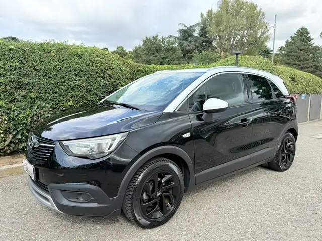 Opel Crossland X view 3