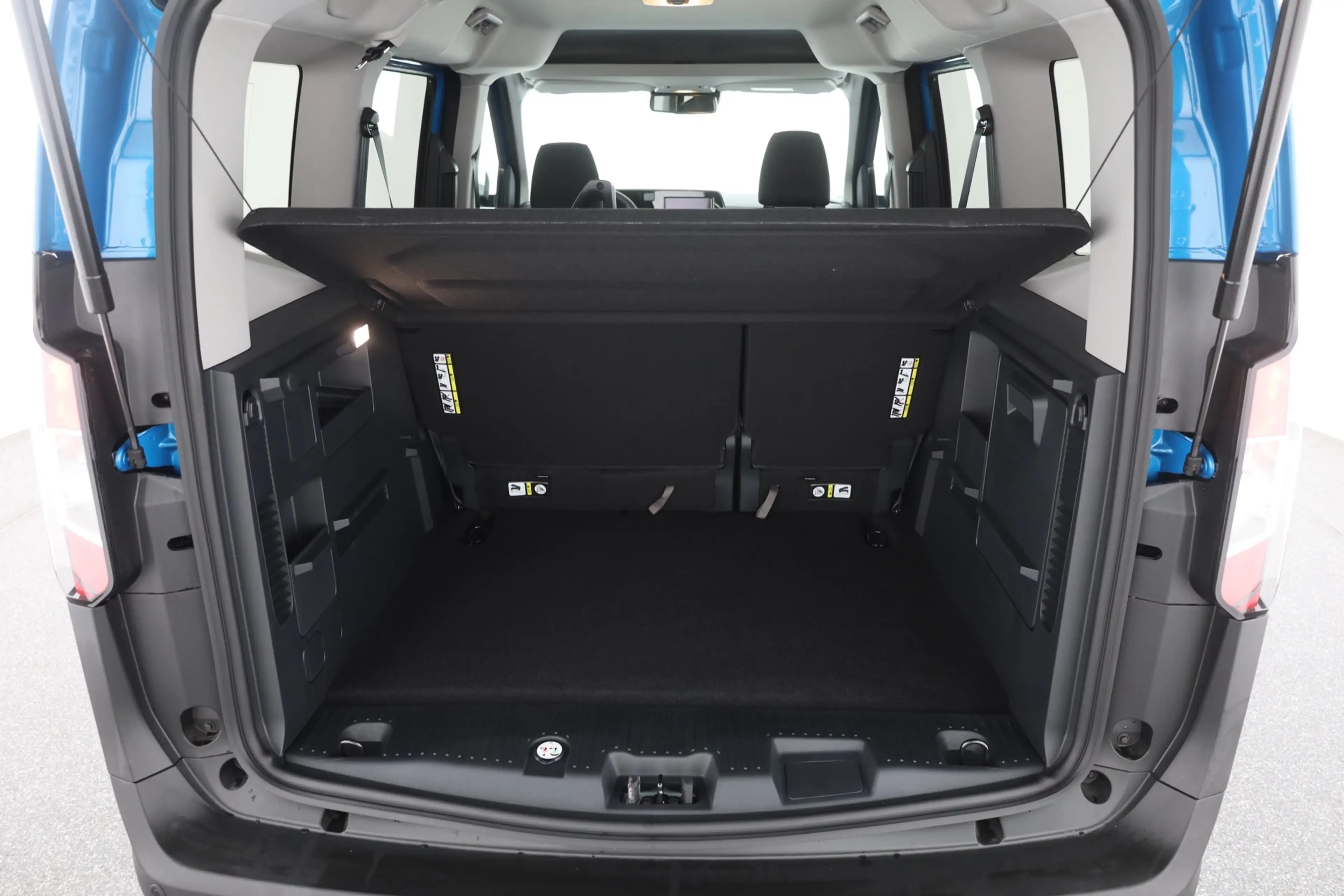 Ford Tourneo Courier Titanium 1.0 EB Aut. Kamera Tempom — photo 26