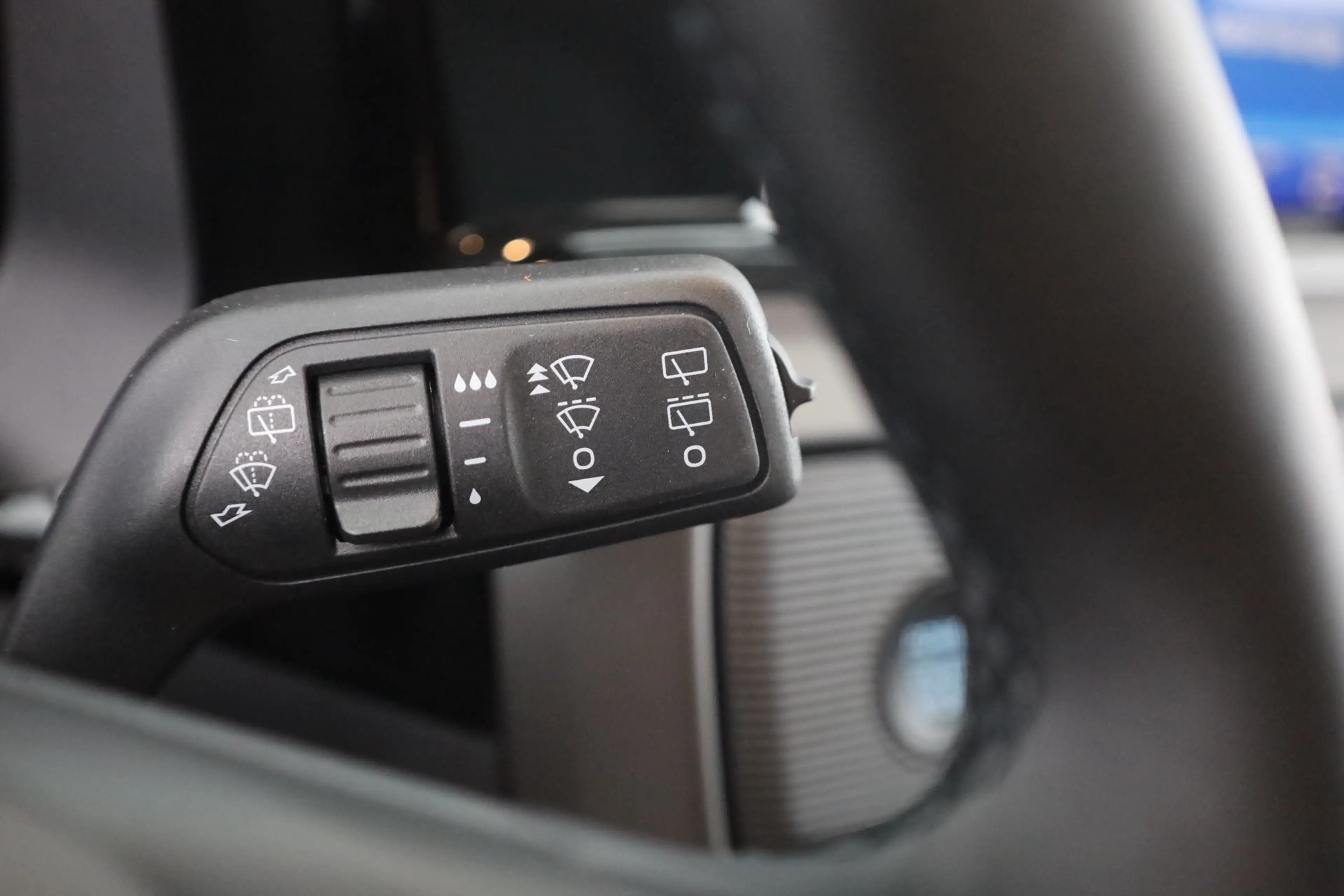 Ford Tourneo Courier Titanium 1.0 EB Aut. Kamera Tempom — photo 20