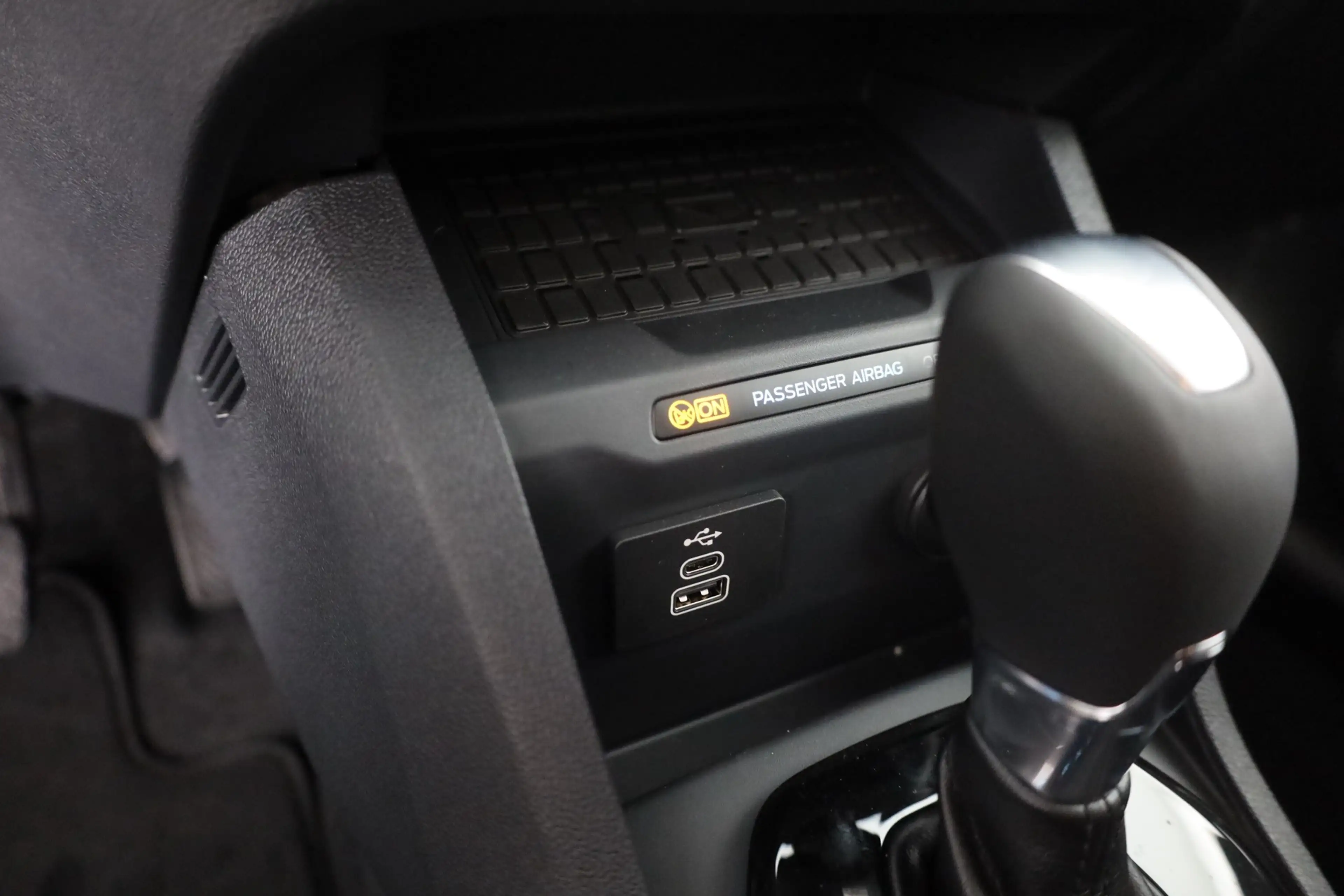Ford Tourneo Courier Titanium 1.0 EB Aut. Kamera Tempom — photo 13